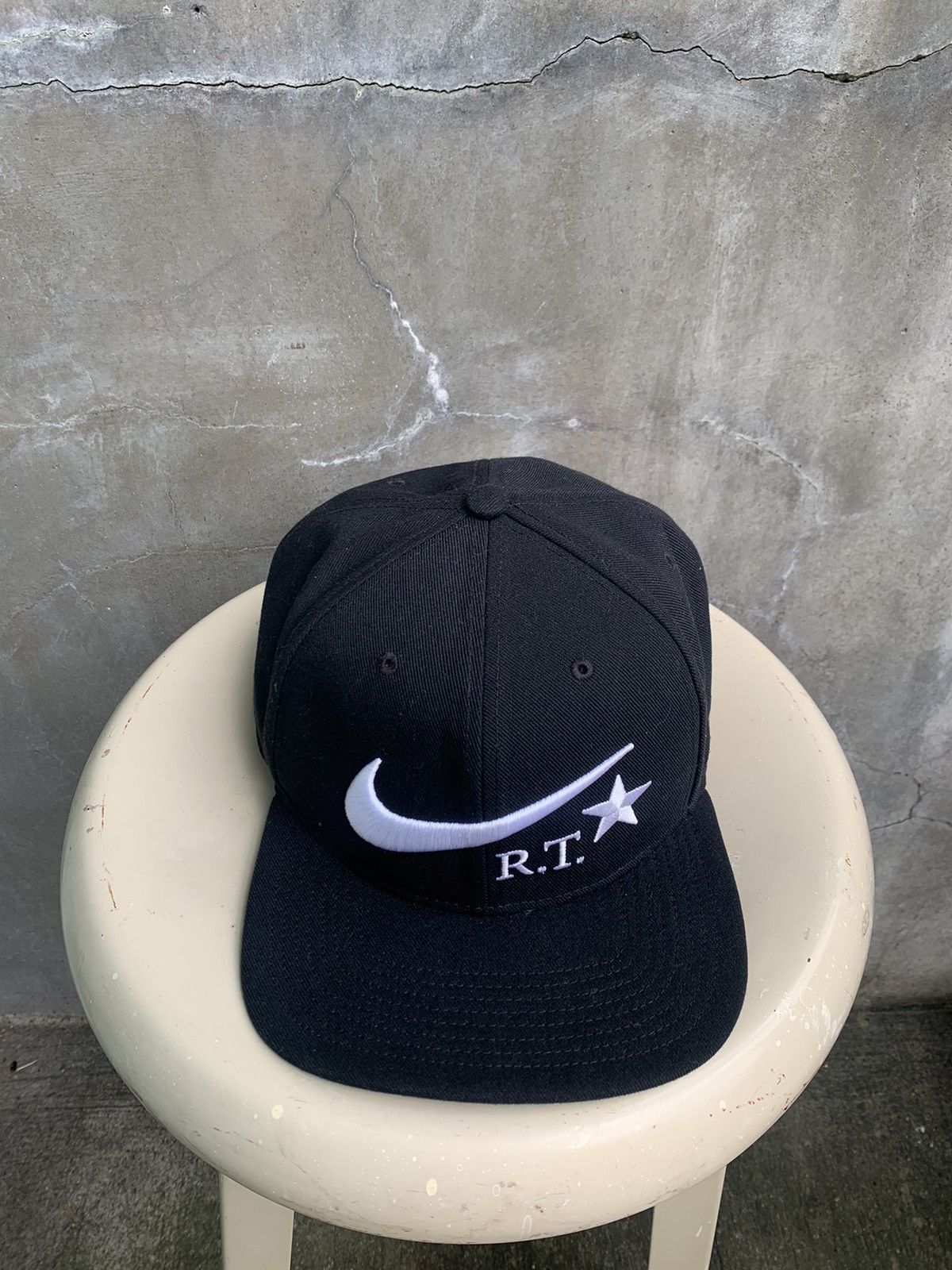 Nike × Riccardo Tisci Logo Snapback Size ONE SIZE - 4 Thumbnail