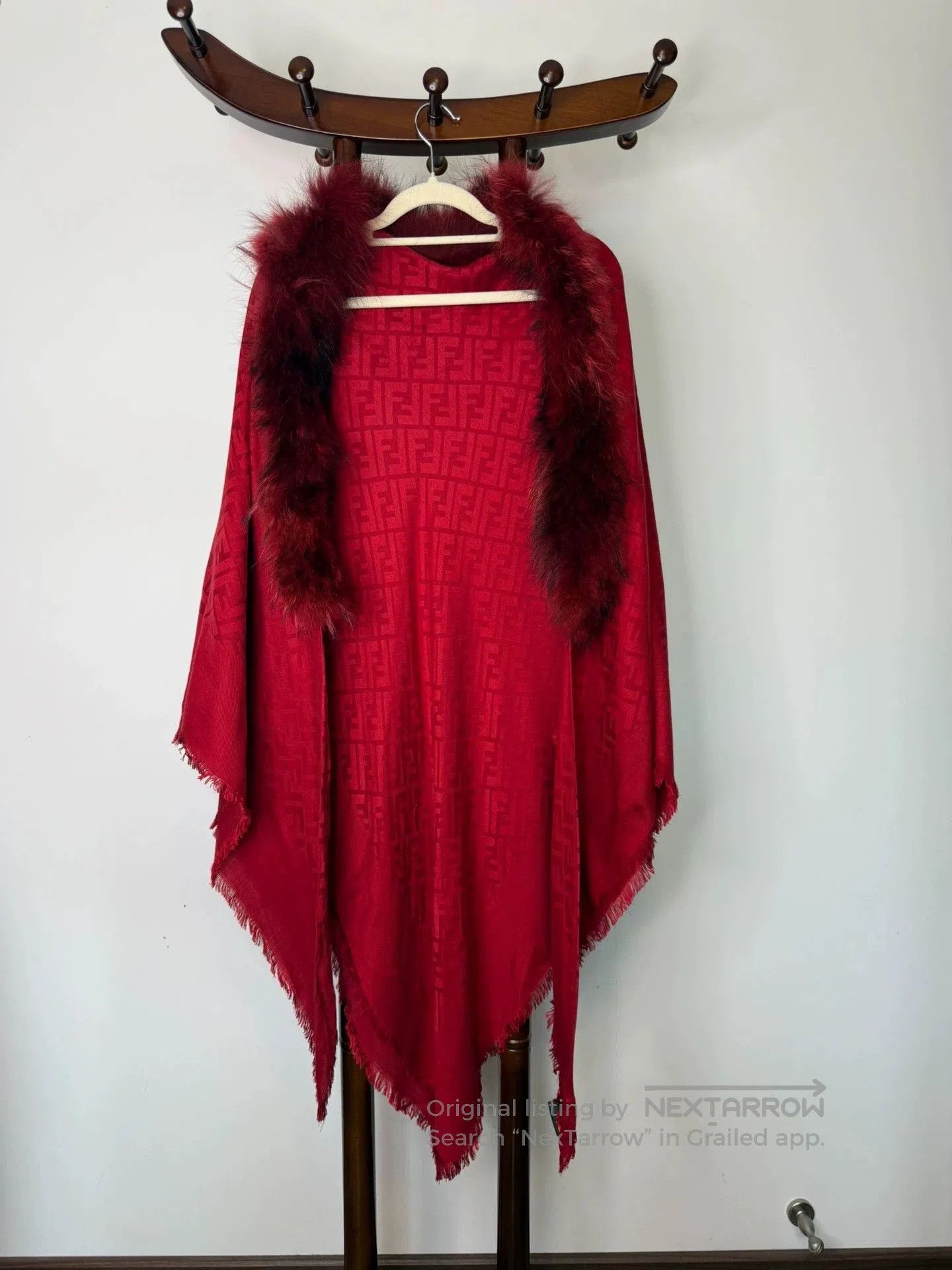 Fendi Fendi Fox Fur Trimmed Logo Stole. Size US M / EU 48-50 / 2 - 1 Thumbnail