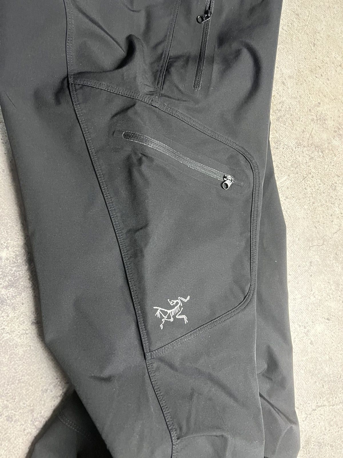 Arc'teryx Vintage Arcteryx Nylon Black Cargo Pants Travis Style Size 26" / US 2 / IT 38 - 3 Thumbnail