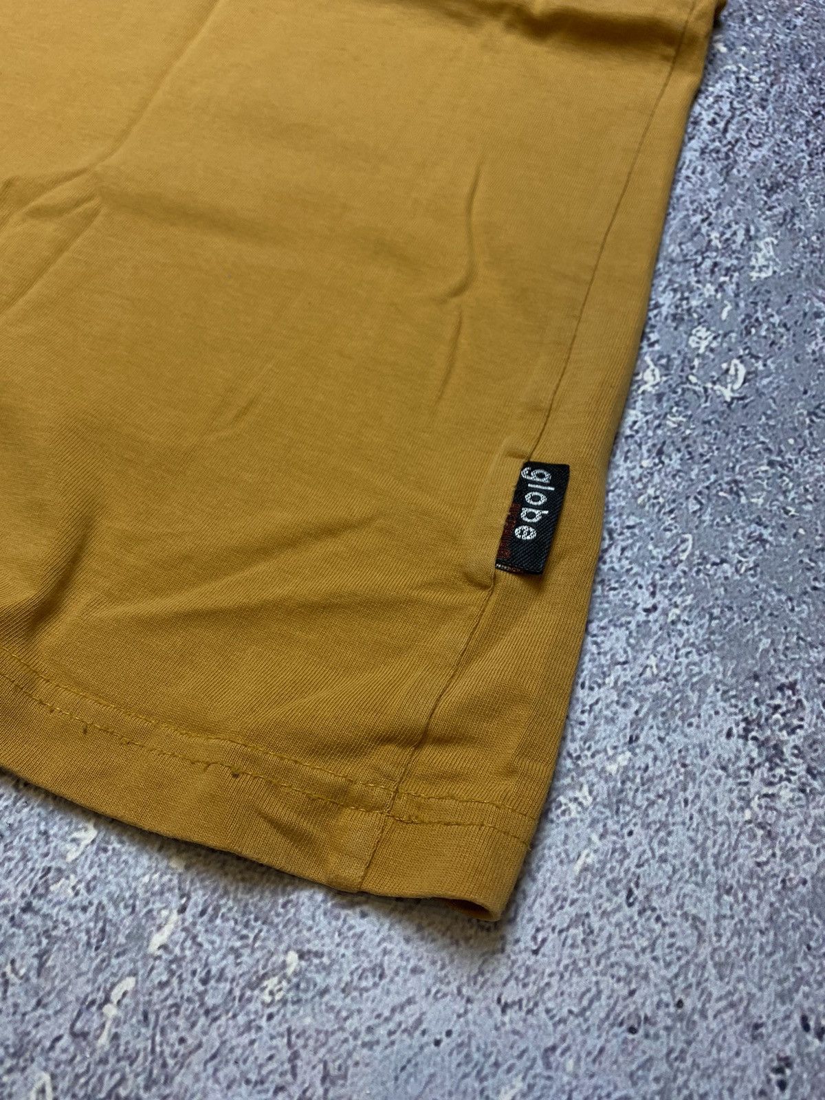 Globe × Vintage 💥Y2K CRAZY DISTRESSED GLOBE TEE Size US XL / EU 56 / 4 - 4 Thumbnail