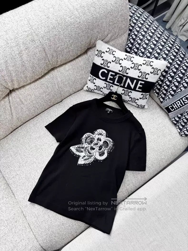 Chanel Chanel Black short-sleeved T-shirt with diamond sequin cam Size XS / US 0-2 / IT 36-38 - 2 Thumbnail