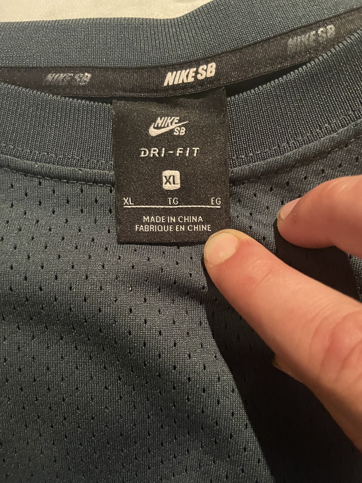 Nike Nike SB Forest Green Logo Mesh L/s Tee Size US XL / EU 56 / 4 - 4 Thumbnail
