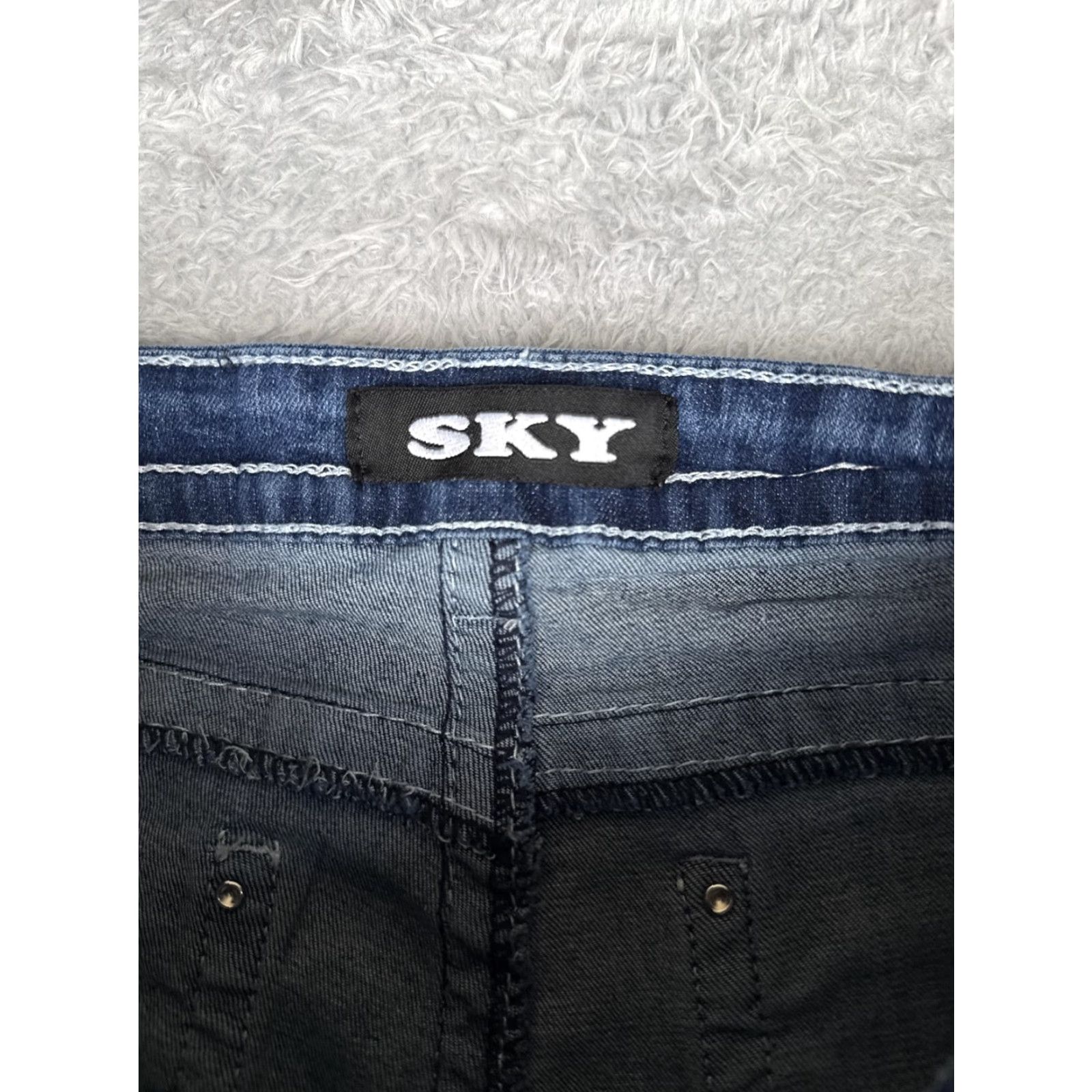 Vintage Sky Jeans Juniors 7 Blue Med Wash Low Rise Flared Stretch Rhinestone Pockets 5-Pocket Denim Slim Women's Size 28" / US 6 / IT 42 - 6 Thumbnail