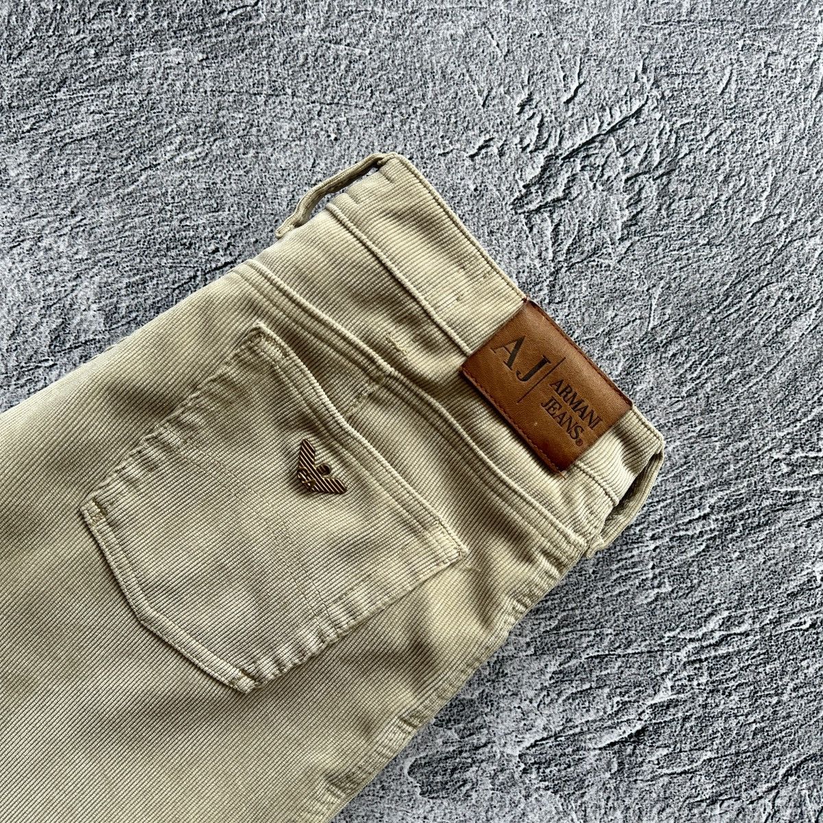 Armani × Giorgio Armani Women’s Jeans Armani Jeans Velvet Brown Size: 29 Size 29" - 6 Thumbnail
