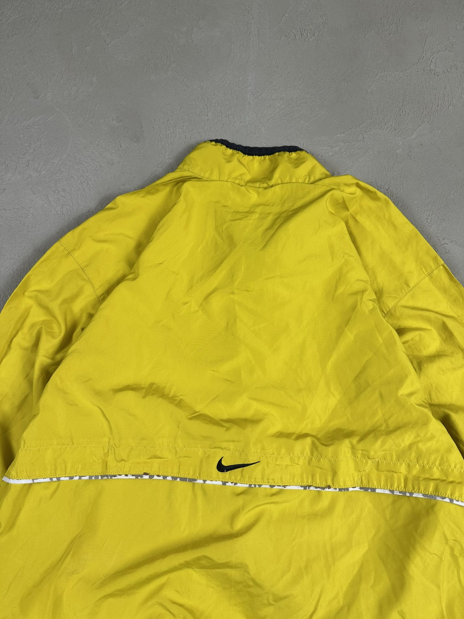 Nike 90s Vintage Nike Tracksuit Nylon Light Boxy Jacket Size US L / EU 52-54 / 3 - 13 Thumbnail