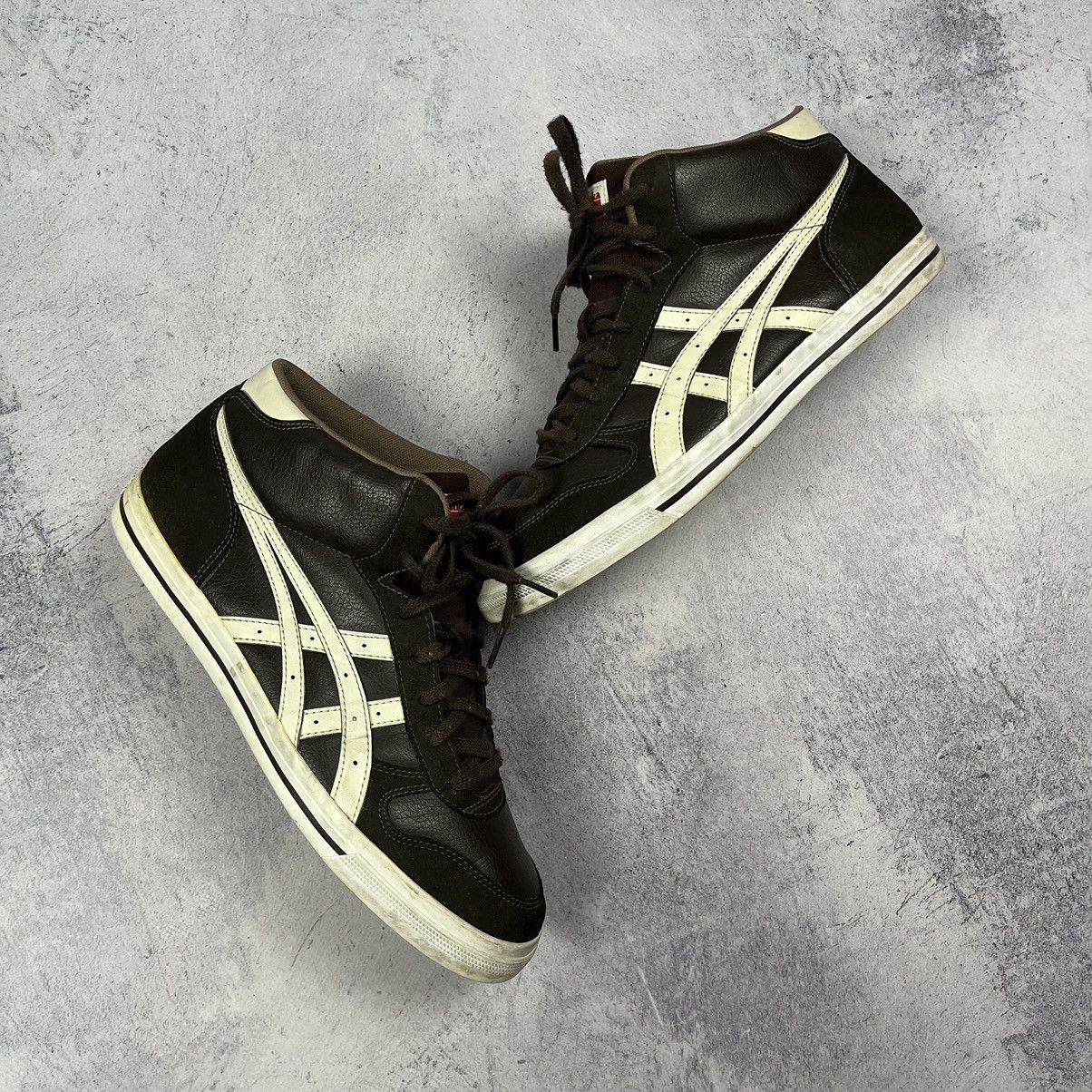 Asics Vintage Asics Onitsuka Tiger brown y2k sneakers Size US 10 / EU 43 - 2 Thumbnail