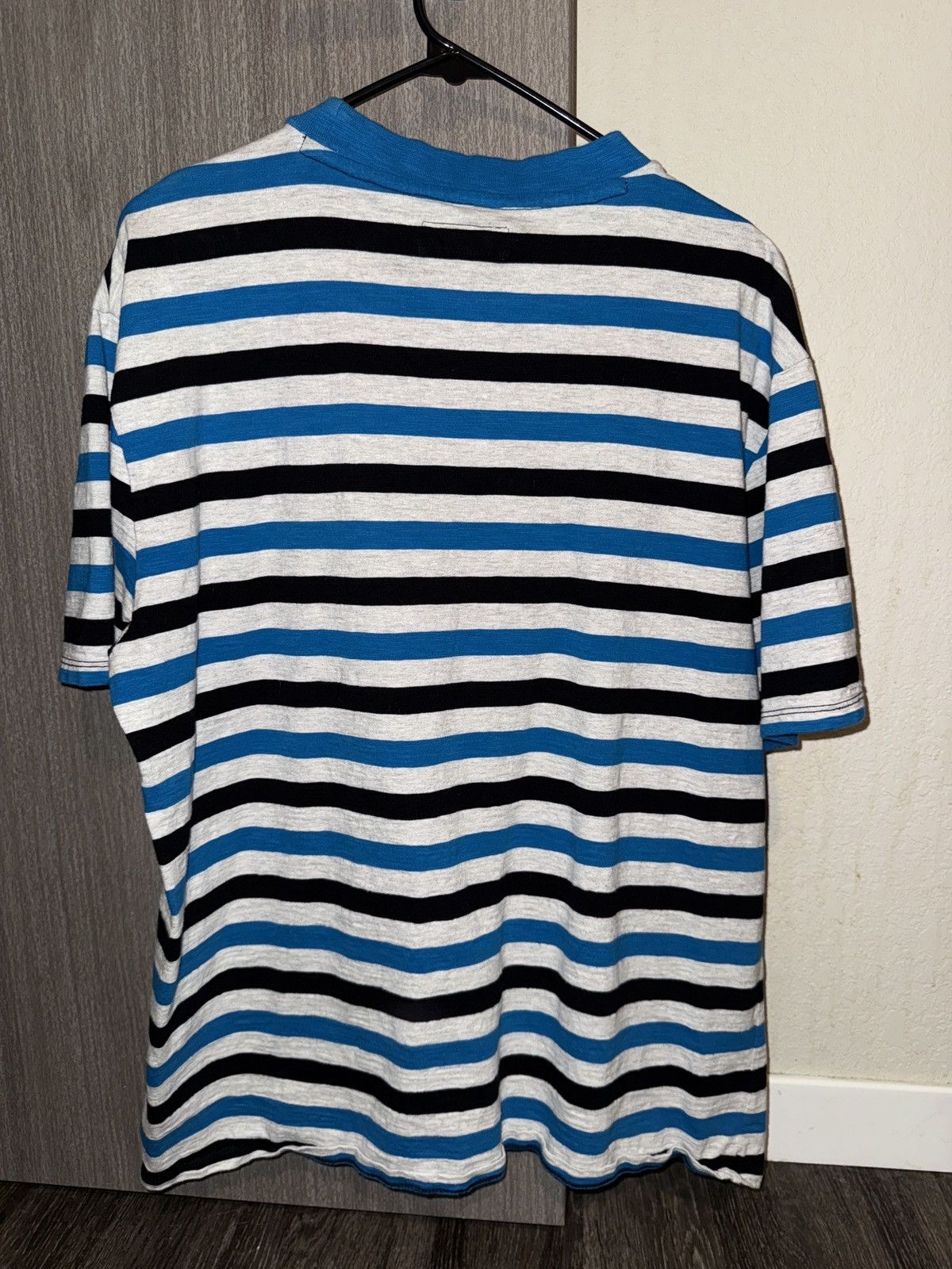 Guess Guess Originals Blue Striped T-Shirt (L) Size US L / EU 52-54 / 3 - 3 Thumbnail