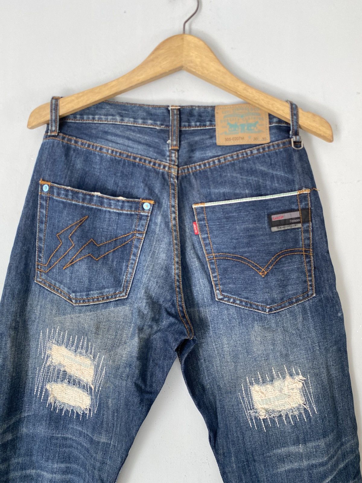 Fragment Design × Undercover Levis x Hiroshi fujiwara fragment design distressed jeans Size US 30 / EU 46 - 3 Thumbnail