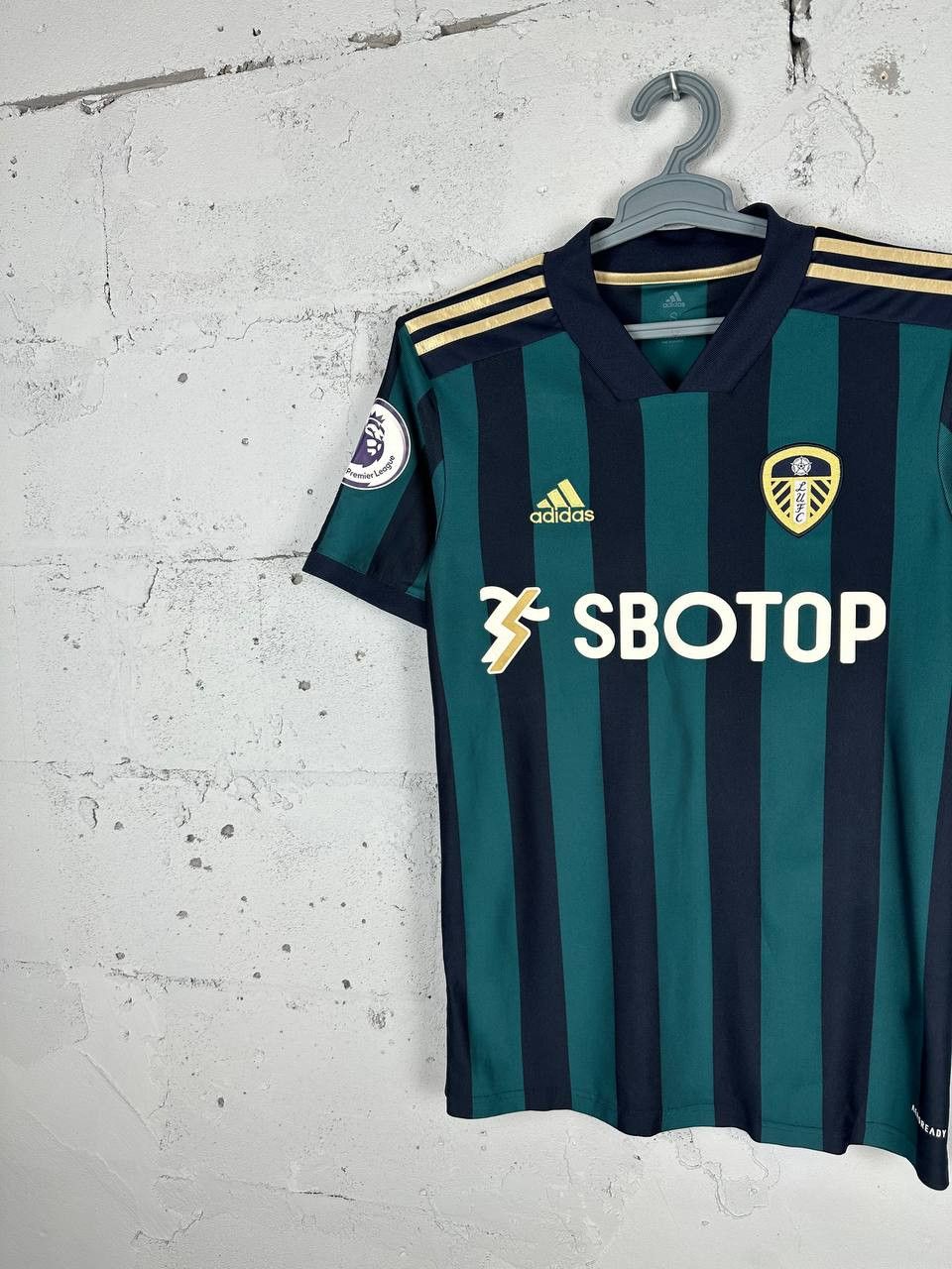 Adidas 2020/21 Adidas Leeds United FC Away Soccer Jersey Size US S / EU 44-46 / 1 - 2 Thumbnail