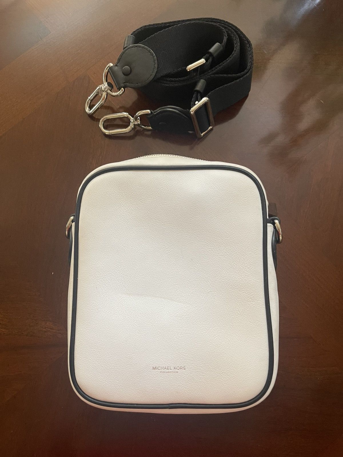 Michael Kors Michael Kors crossbody white black strap Size ONE SIZE - 6 Thumbnail