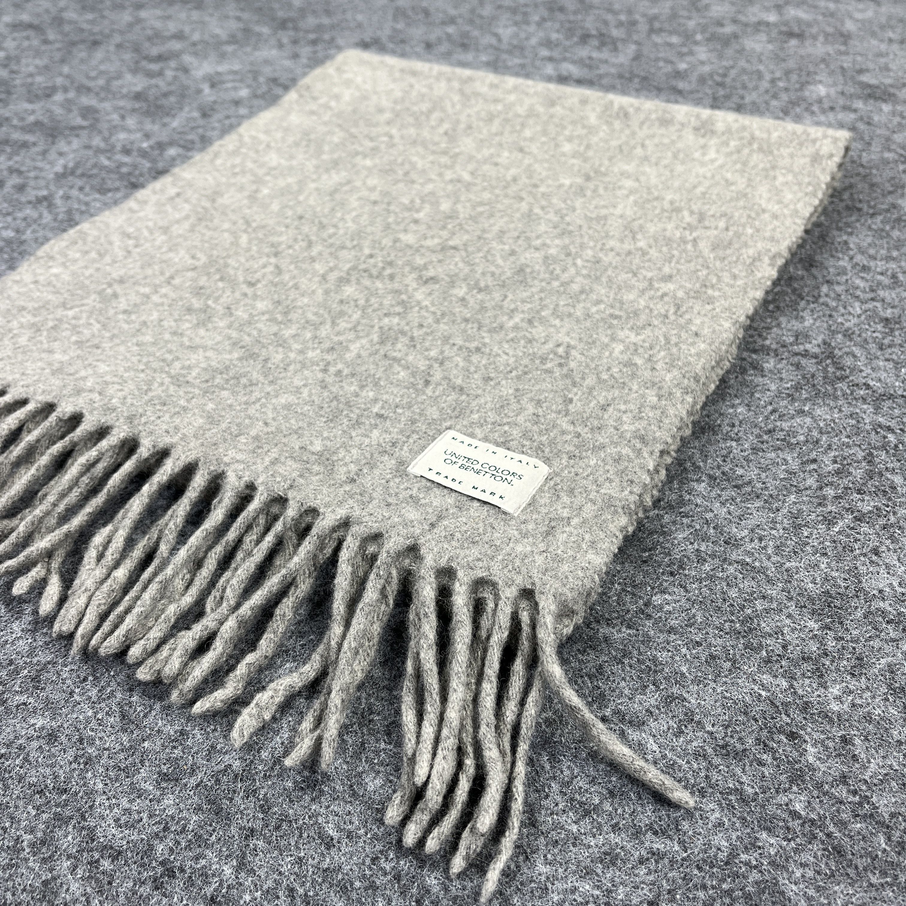 United Colors Of Benetton Scarf / Muffler / Neckwear T915