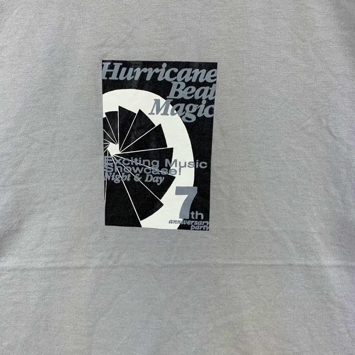 Vintage Vintage HURRICANE BEAT MAGIC Music Showcase Tee Shirt Top Size US L / EU 52-54 / 3 - 4 Thumbnail