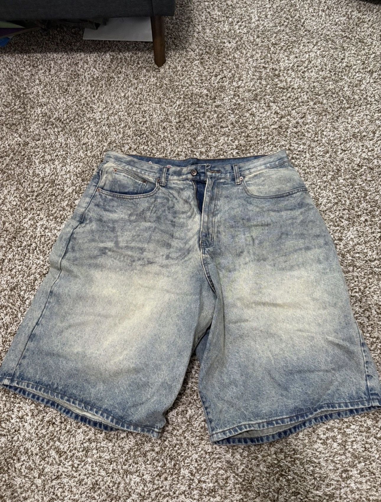 The GV Gallery GV Gallery Raspberry Hills Dirty Jean Shorts Size US 36 / EU 52 - 1 Thumbnail