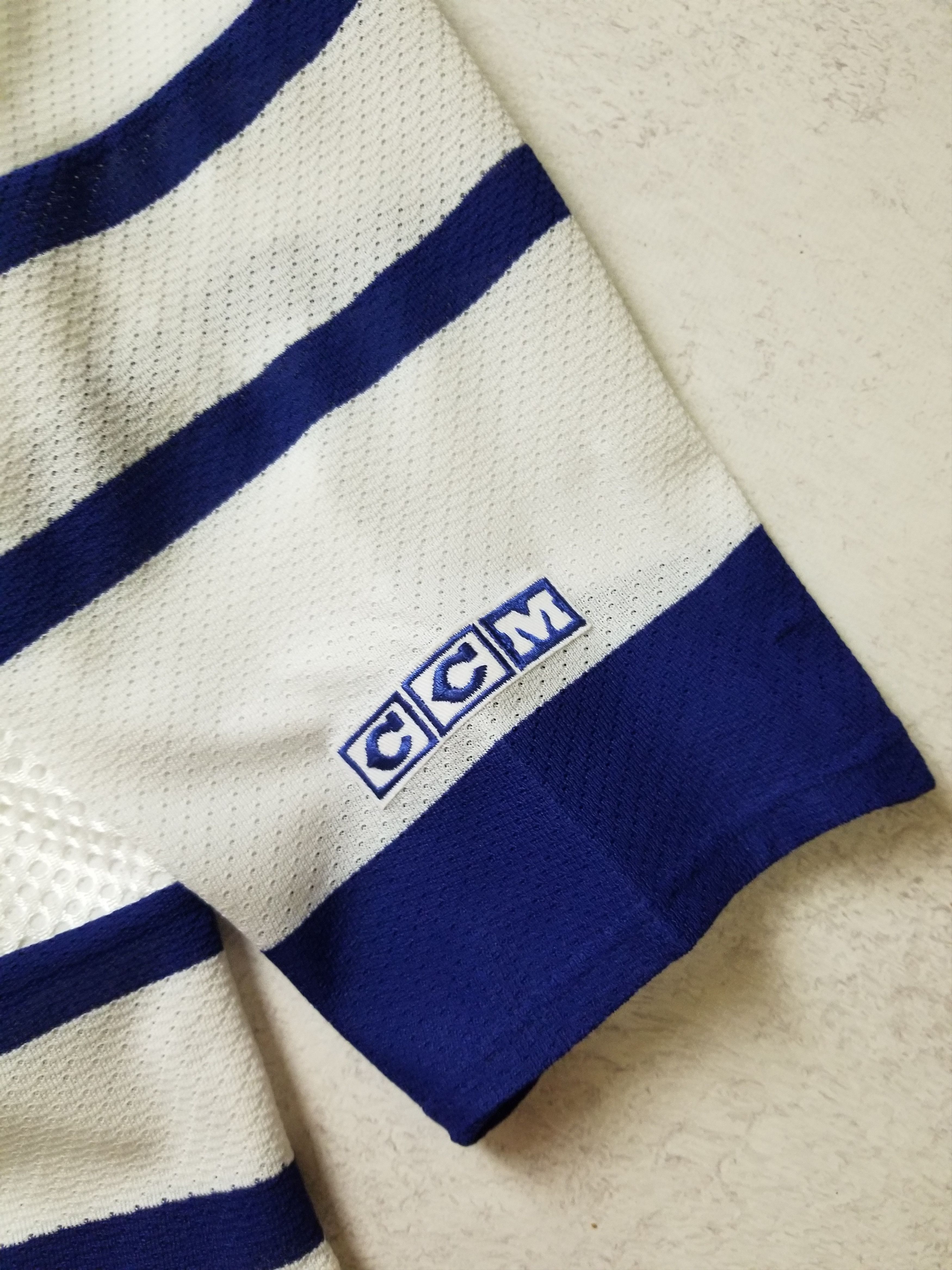 Ccm VTG Toronto Maple Leafs CCM NHL Jersey White Size Youth L/XL Size US XS / EU 42 / 0 - 6 Thumbnail