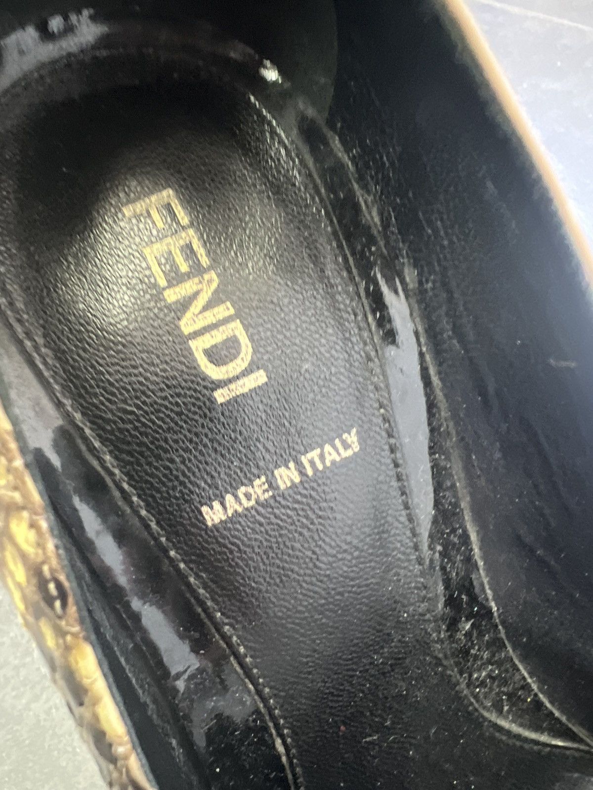 Fendi × Vintage Vintage Fendi snake skin heels Size US 7.5 / IT 37.5 - 5 Thumbnail