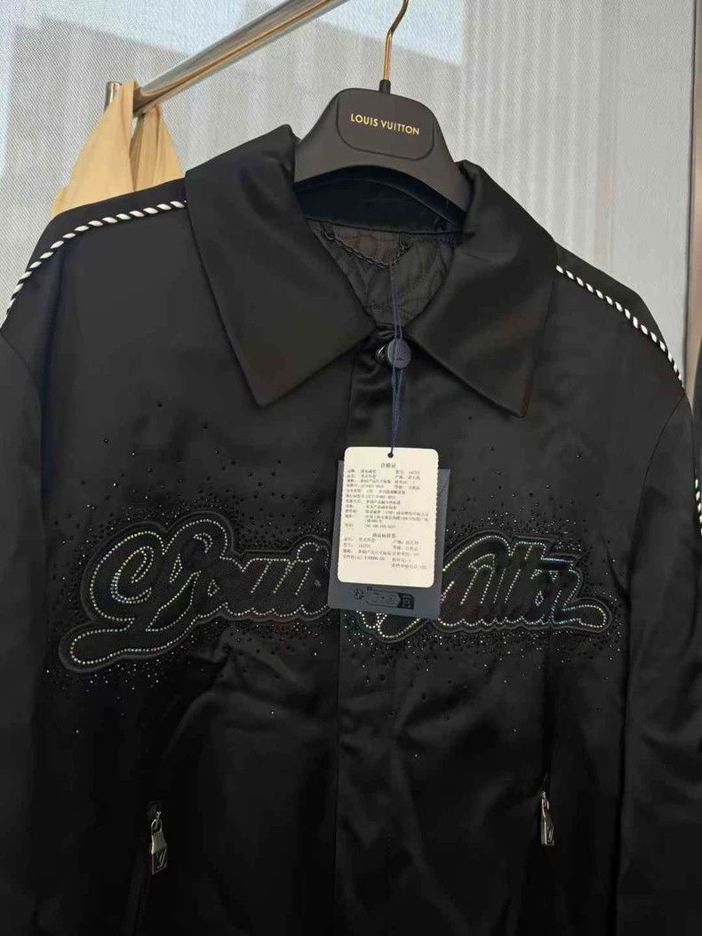 Louis Vuitton Louis Vuitton SS25 Latest Hot Diamond Embroidered Sequined Size US S / EU 44-46 / 1 - 3 Thumbnail