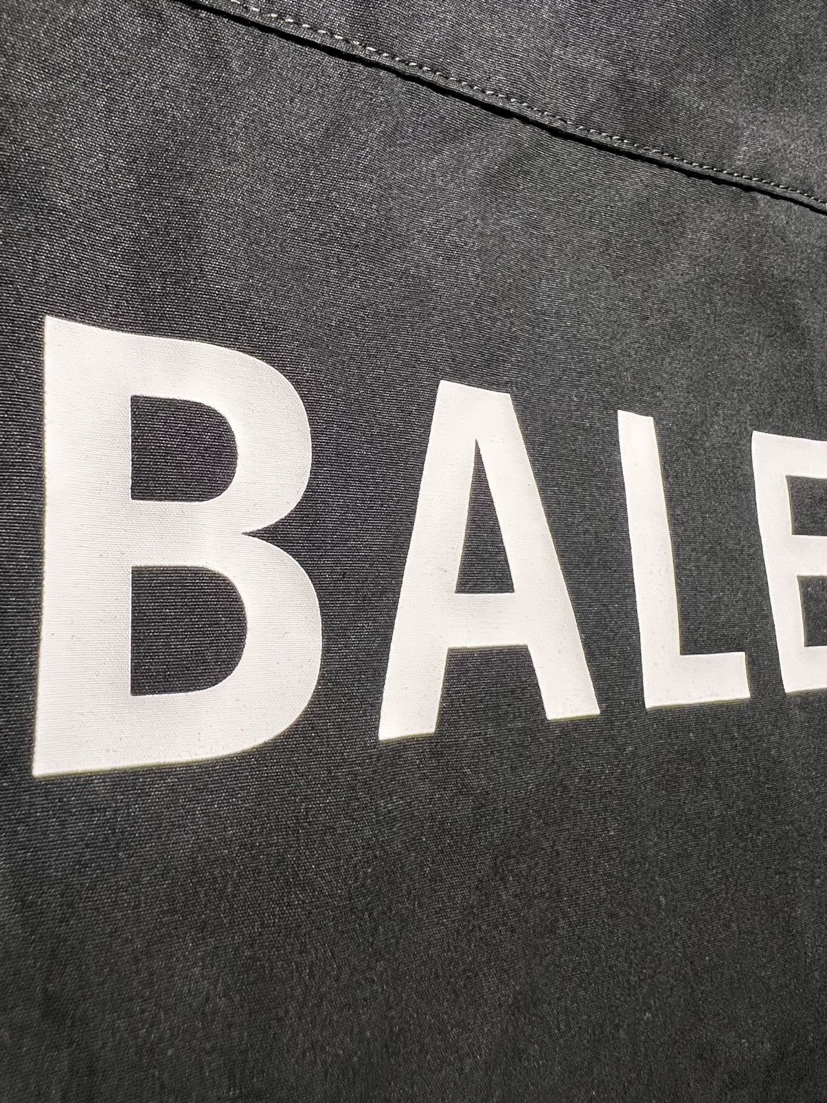Balenciaga Button-Up Shirt Size US M / EU 48-50 / 2 - 13 Thumbnail