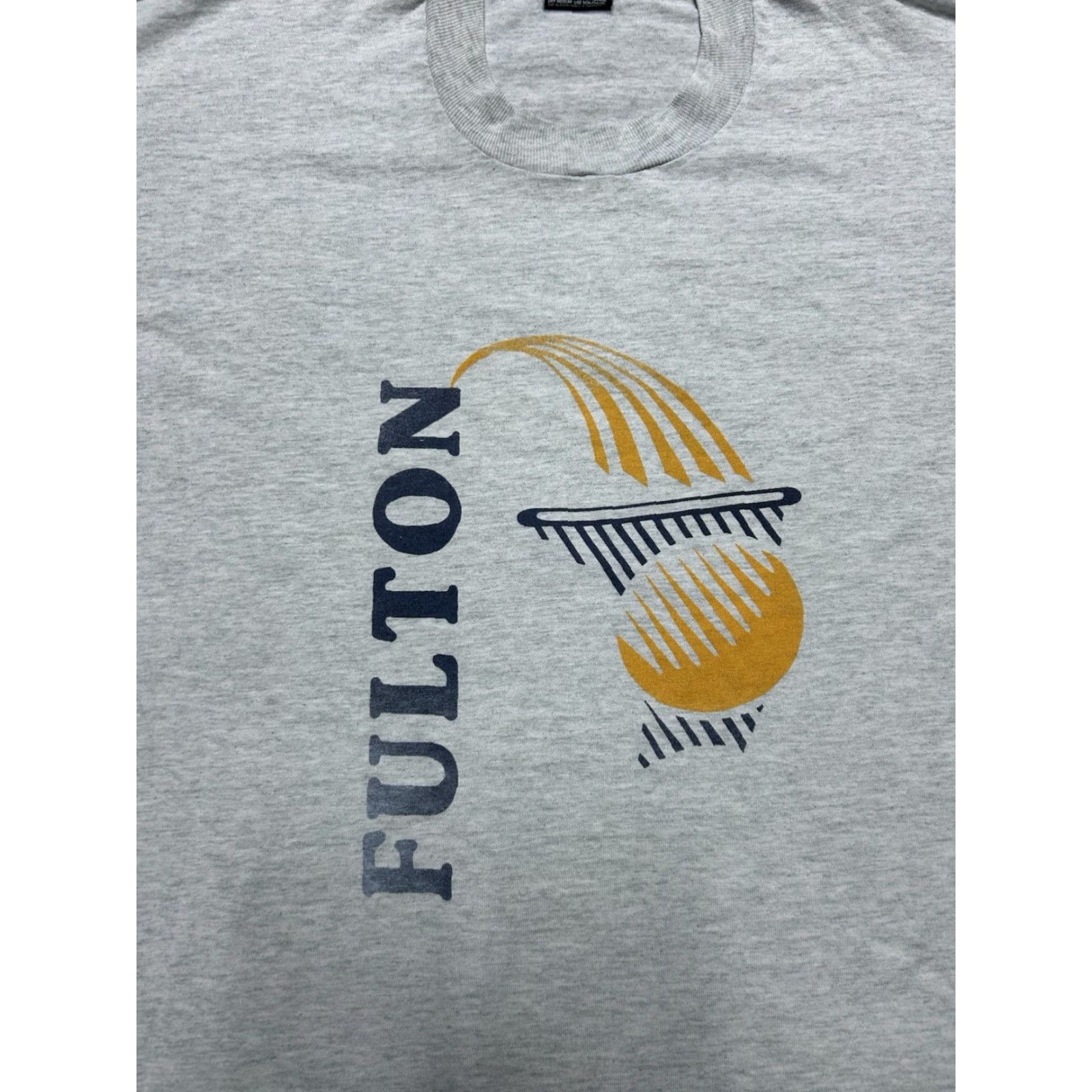 Vintage VINTAGE 80s 90s Fulton basketball gray pirate single stitch XL T-Shirt Men Men XL 80s 90s graphic Size US XL / EU 56 / 4 - 2 Thumbnail