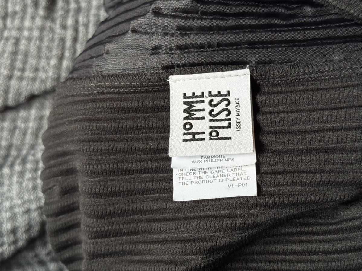 Homme Plisse Issey Miyake × Issey Miyake RARE Issey Miyake homme plisse with unique fold over flap Size US 32 / EU 48 - 5 Thumbnail