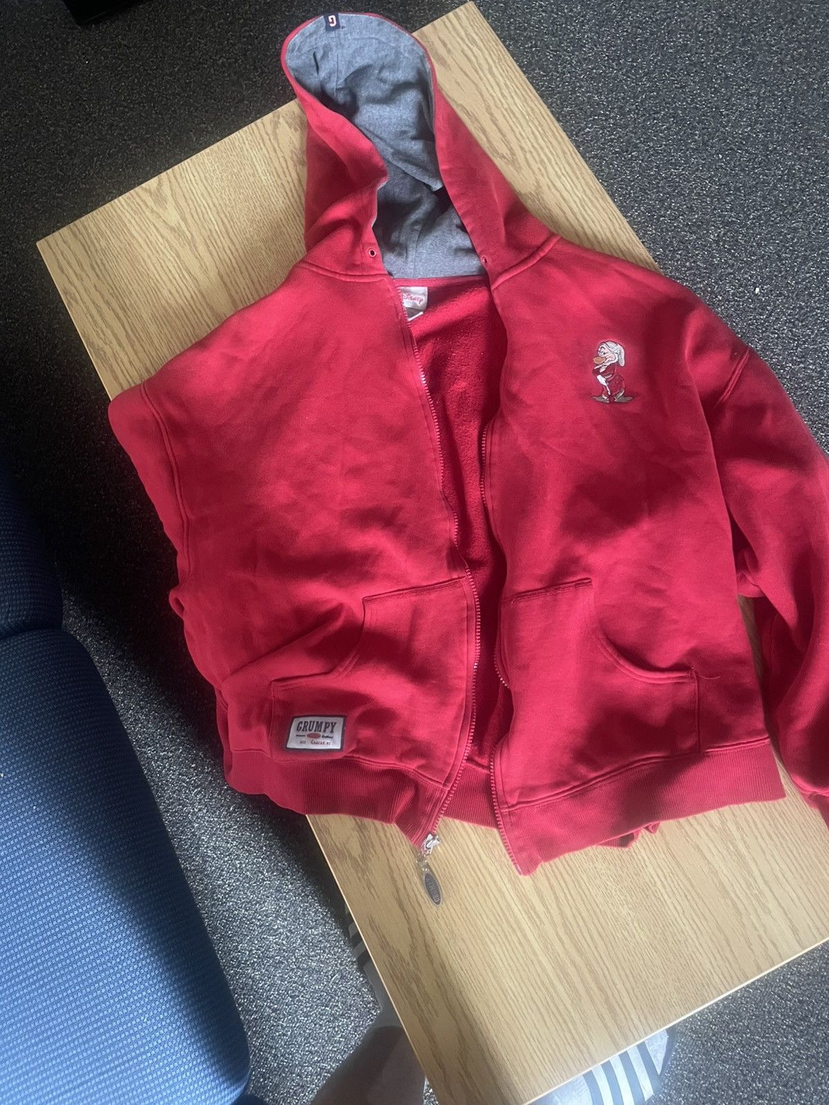Disney Vintage Red Grumpy Hoodie size XXL Size US XXL / EU 58 / 5 - 1 Thumbnail