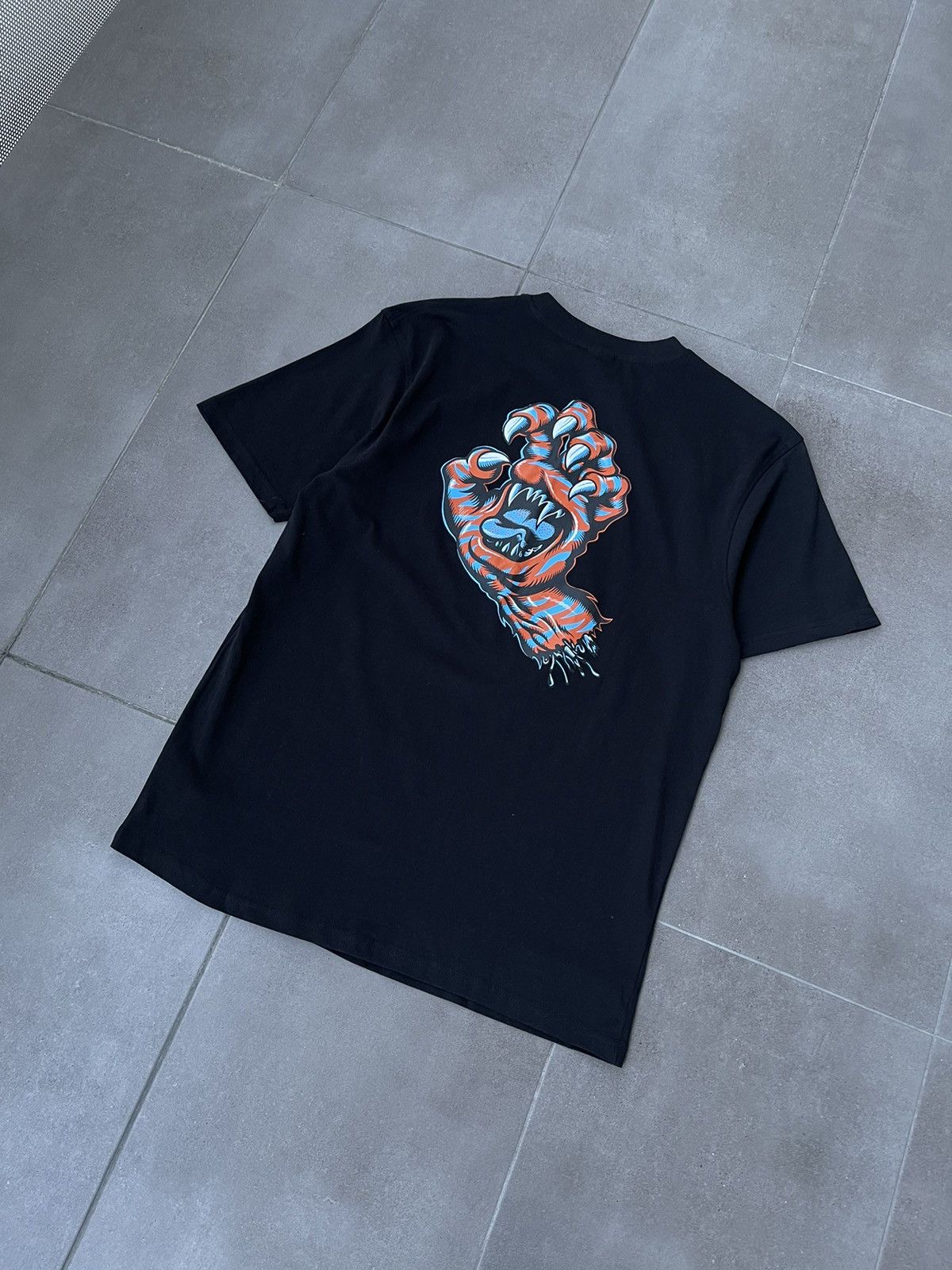 Santa Cruz Skateboards !DS! Santa Cruz Salba Tiger Hand Black Short Sleeve T-Shirt Size US M / EU 48-50 / 2 - 9 Thumbnail