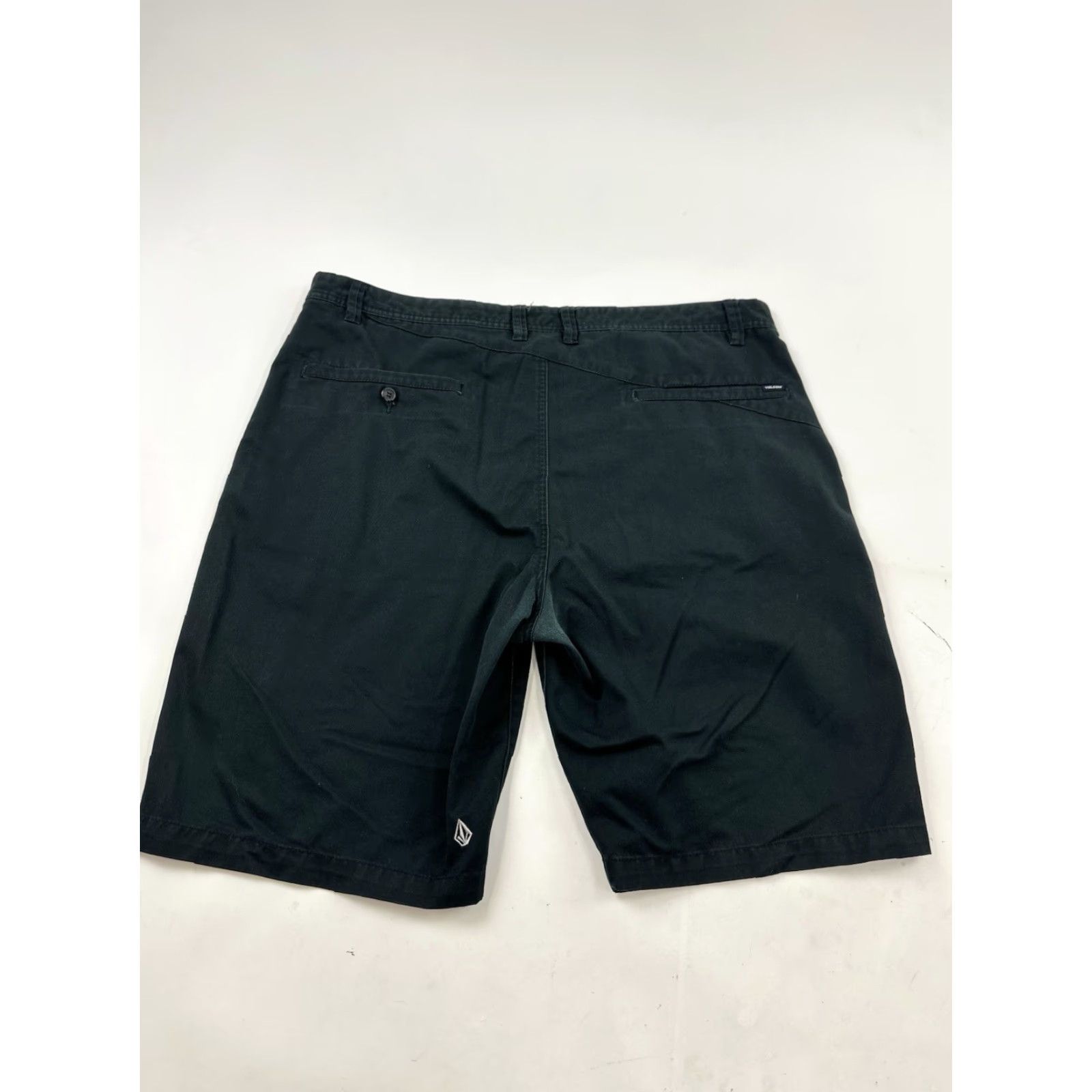 Volcom Volcom Shorts Mens Size 40 Black Monty Casual Flat Front Size US 40 / EU 56 - 2 Thumbnail