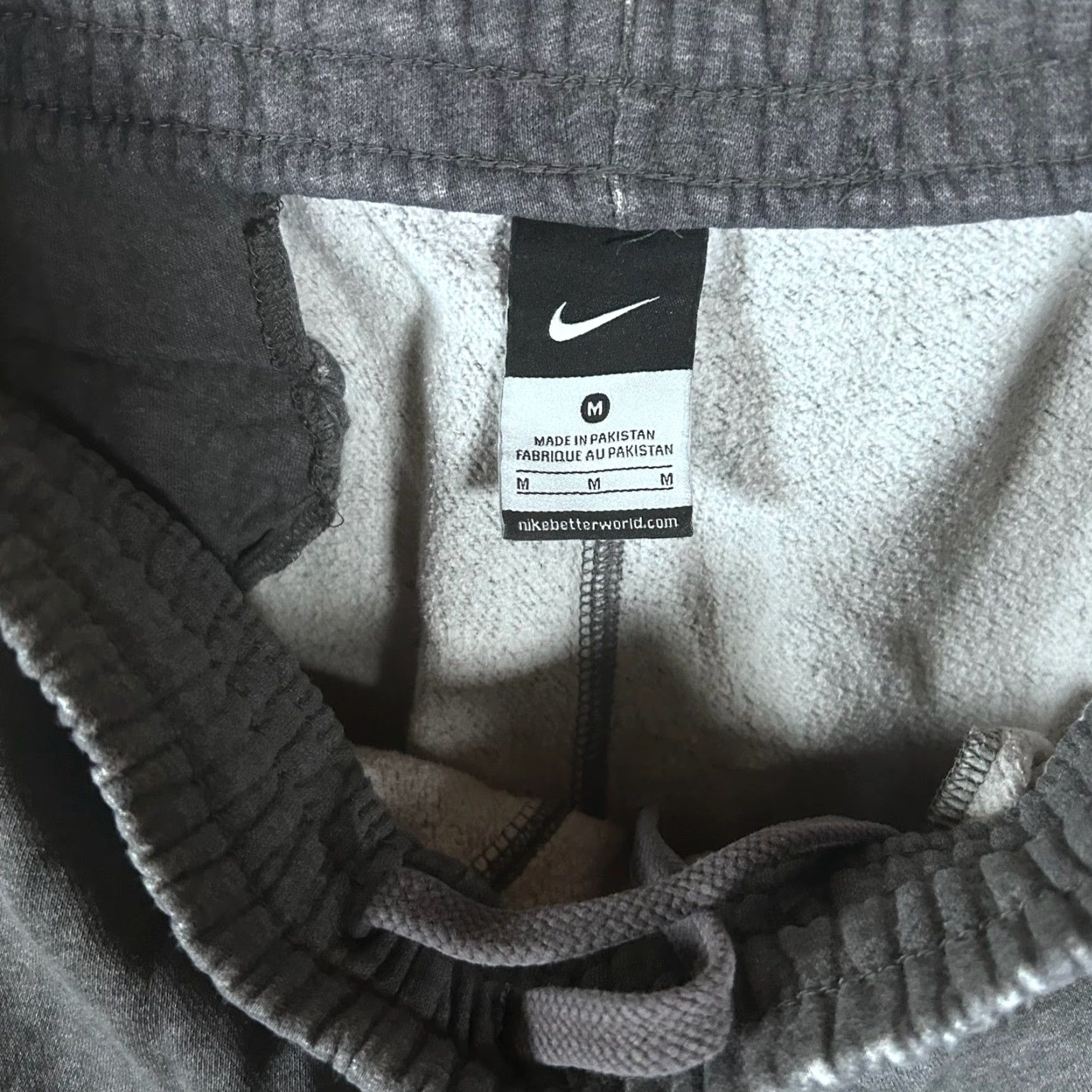 Nike Nike Mens Cargo Sweatpants Dark Grey Fleece Joggers Size M Regular Elastic Drawstring Pockets Cargo Suede? Size US 31 - 3 Thumbnail