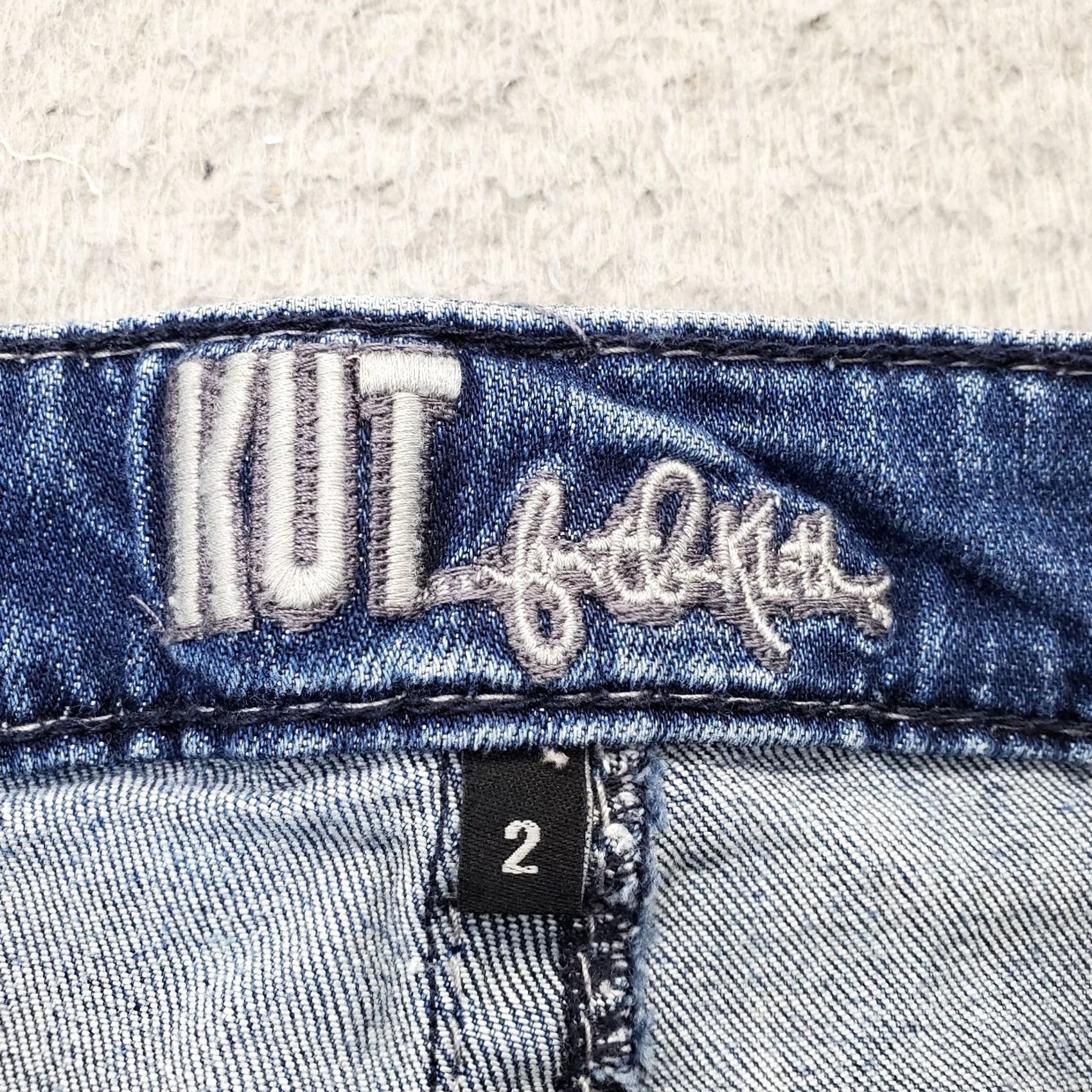 Vintage KUT from the Kloth Womens Size 2 Navy Denim Boyfriend Shorts Frayed Hem Size 26" / US 2 / IT 38 - 6 Thumbnail