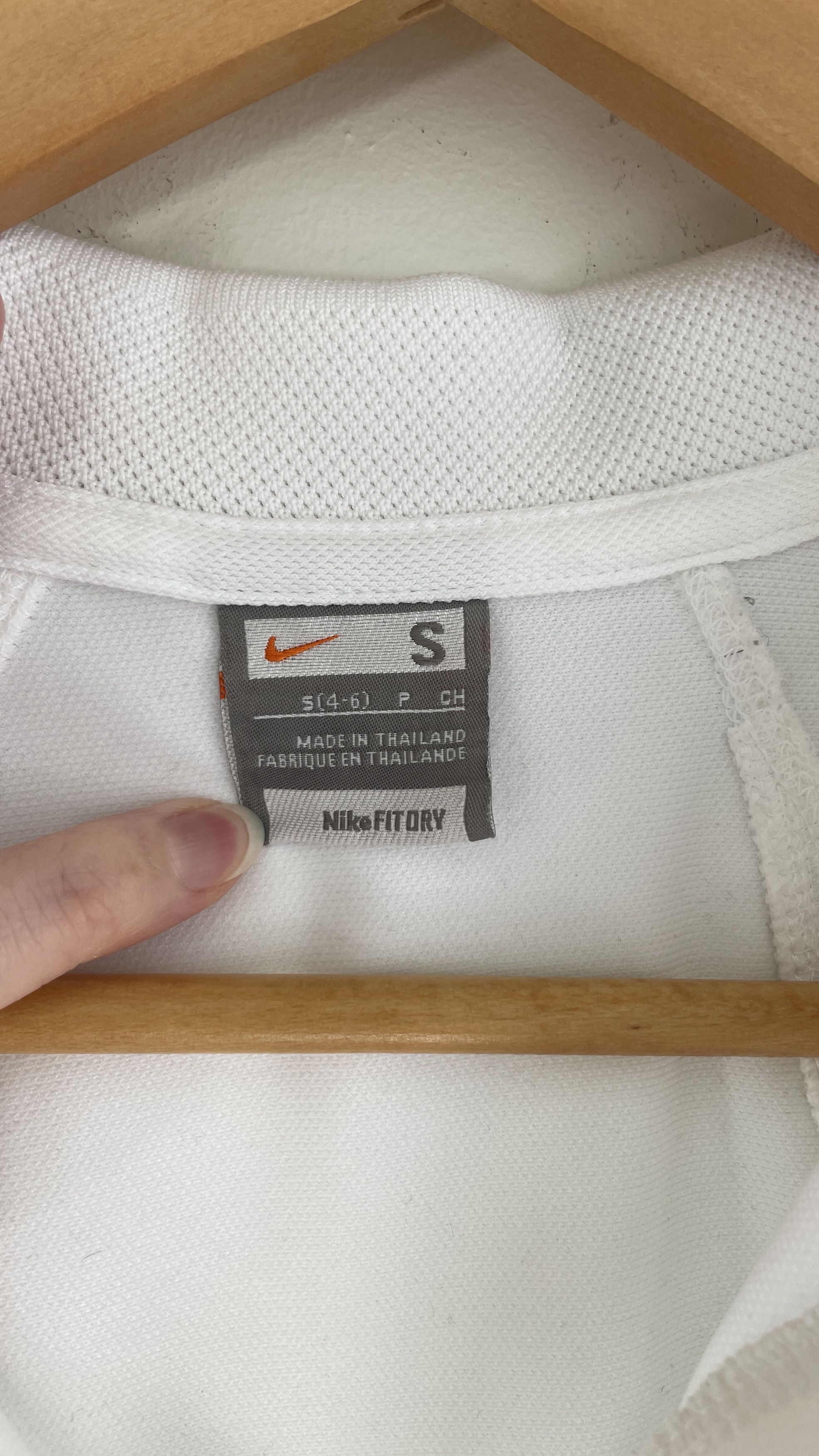 Nike WHITE SPORTSWEAR TOP NIKE (S) Size S / US 4 / IT 40 - 2 Thumbnail
