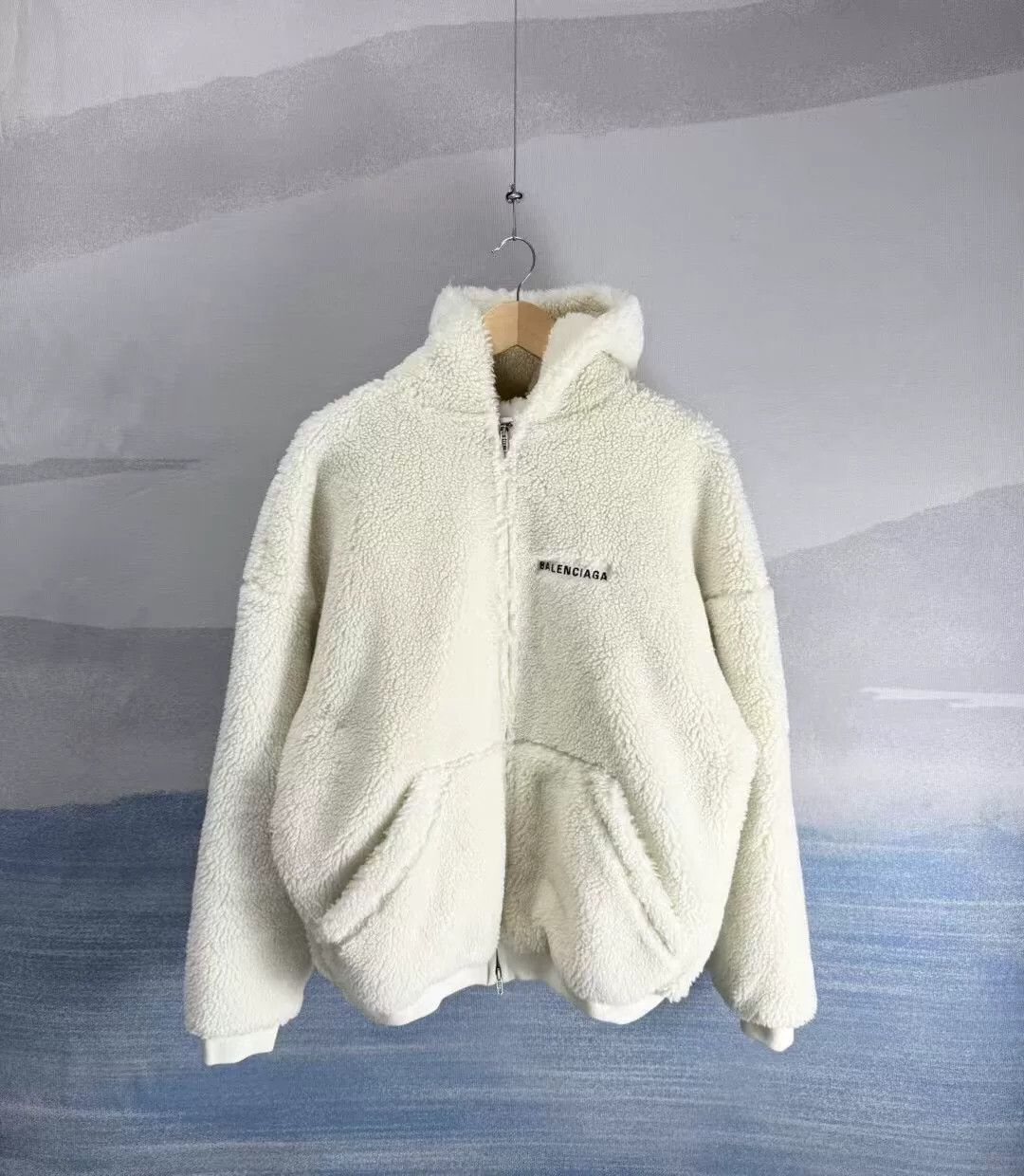 Balenciaga balenciaga white teddy hoodie jacket with logo Size US XL / EU 56 / 4 - 1 Thumbnail