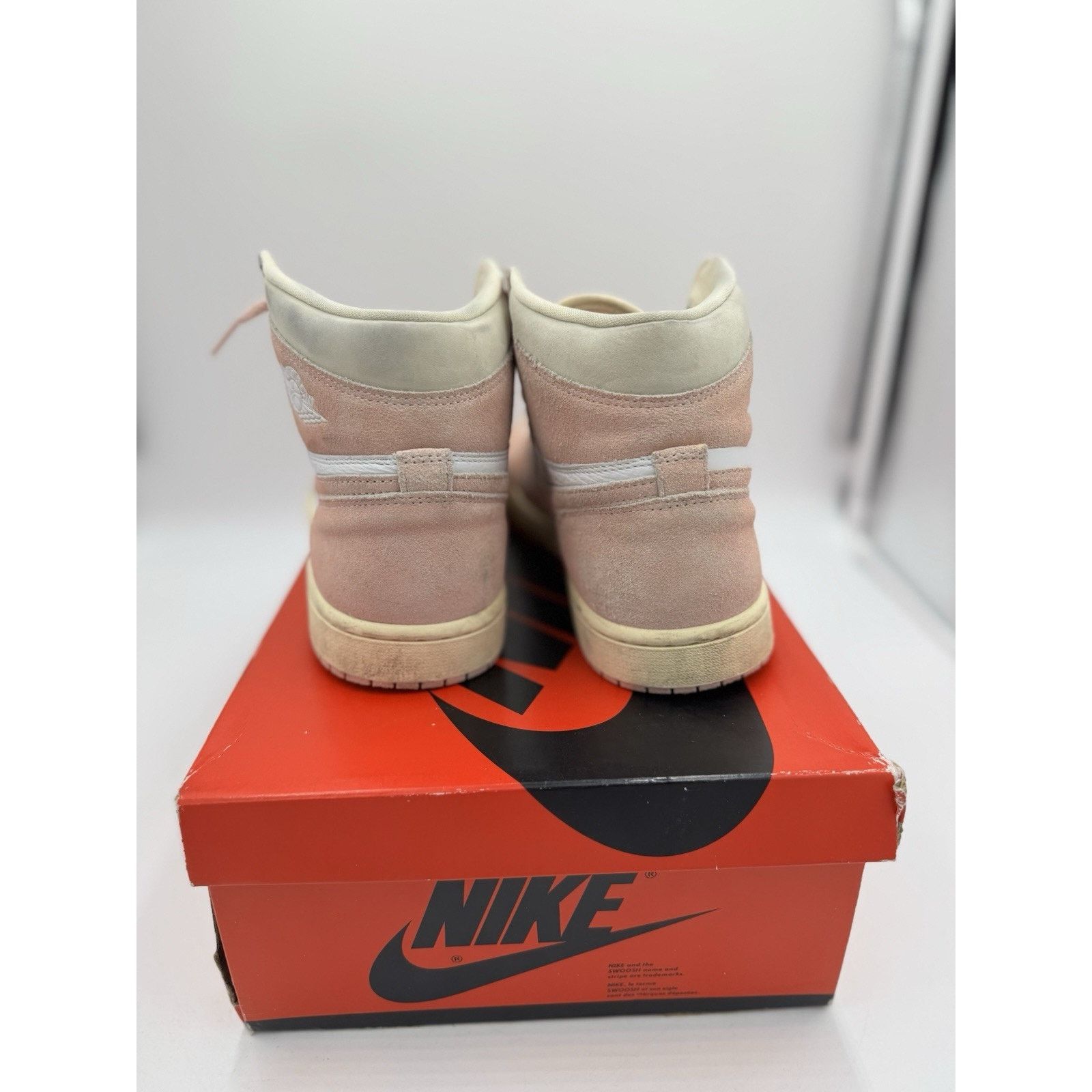 Nike Women's Nike Air Jordan 1 Retro Hi OG Washed Pink Size 9.5 Size US 9.5 / IT 39.5 - 2 Thumbnail