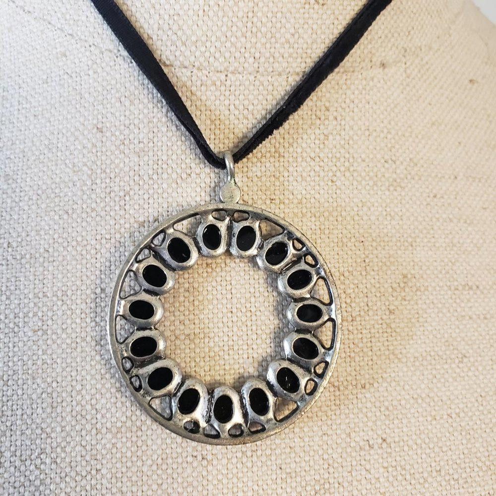 Designer Black Crystal Circular Silver Tone Necklace 18" Size ONE SIZE - 3 Thumbnail