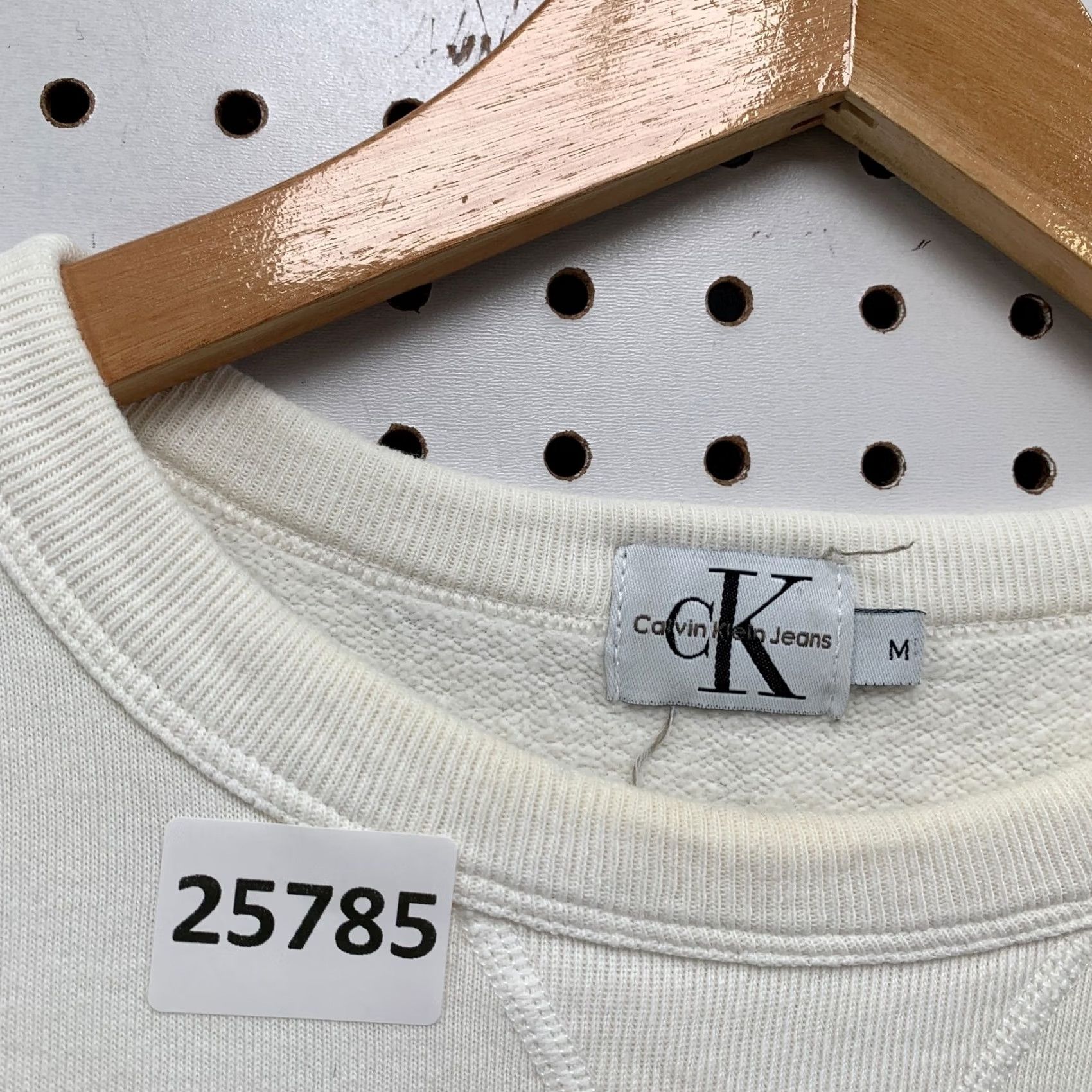 Calvin Klein VINTAGE Calvin Klein Sweatshirt White Gray Spell Out Long Sleeve Mens Medium Size US M / EU 48-50 / 2 - 7 Thumbnail