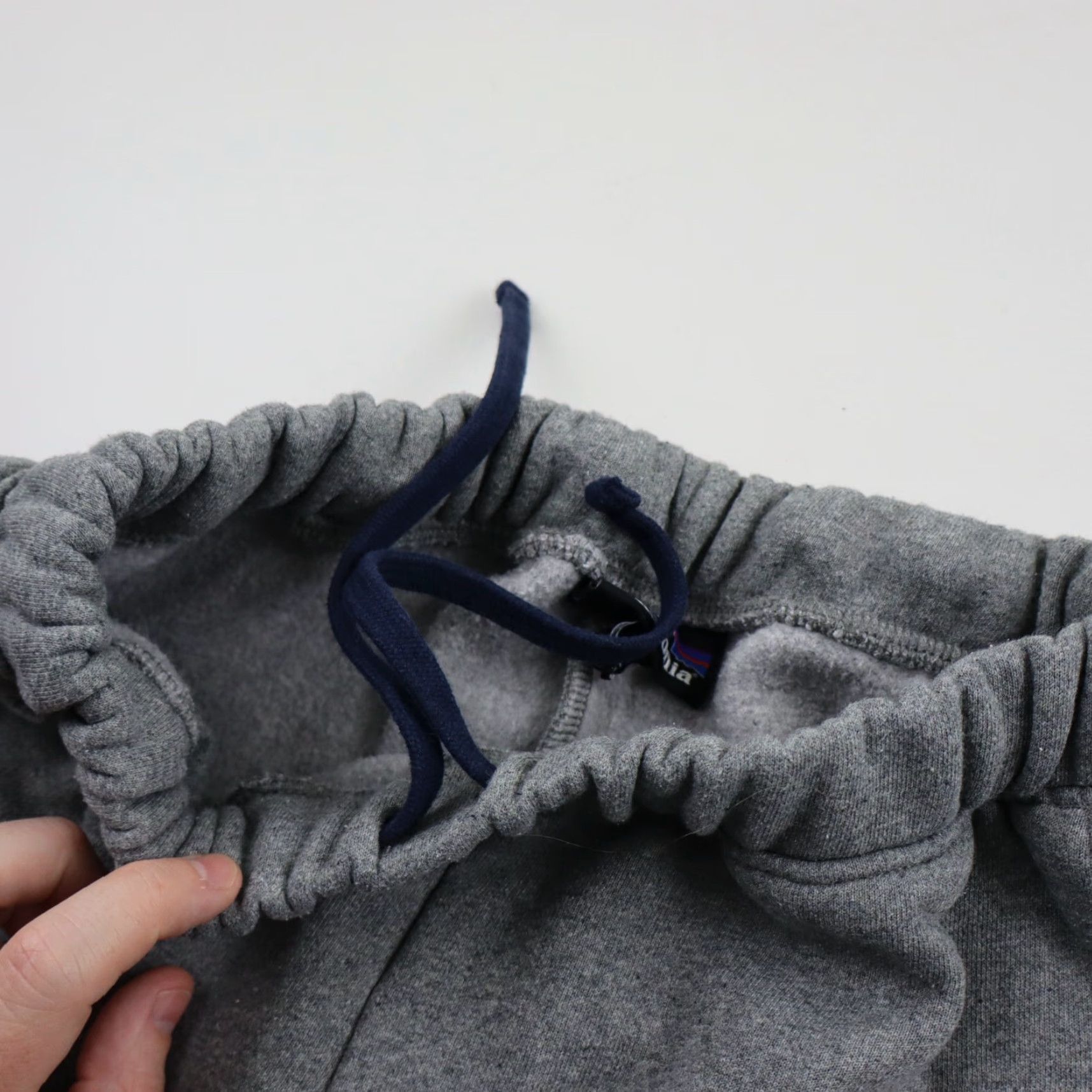 Patagonia Patagonia Jogger Pants Womens Medium Gray Fleece Drawstring Waist Inseam 27.5 Comfort Pockets Relaxed Sports Size 32" / US 10 / IT 46 - 5 Thumbnail