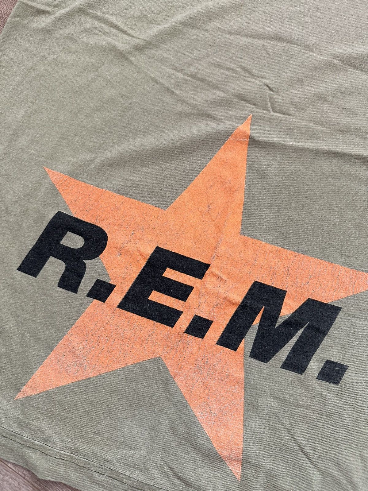 Band Tees 🔥VINTAGE R.E.M 1995 MONSTER TOUR DISTRESSED T-SHIRT🔥 Size US XL / EU 56 / 4 - 14 Thumbnail