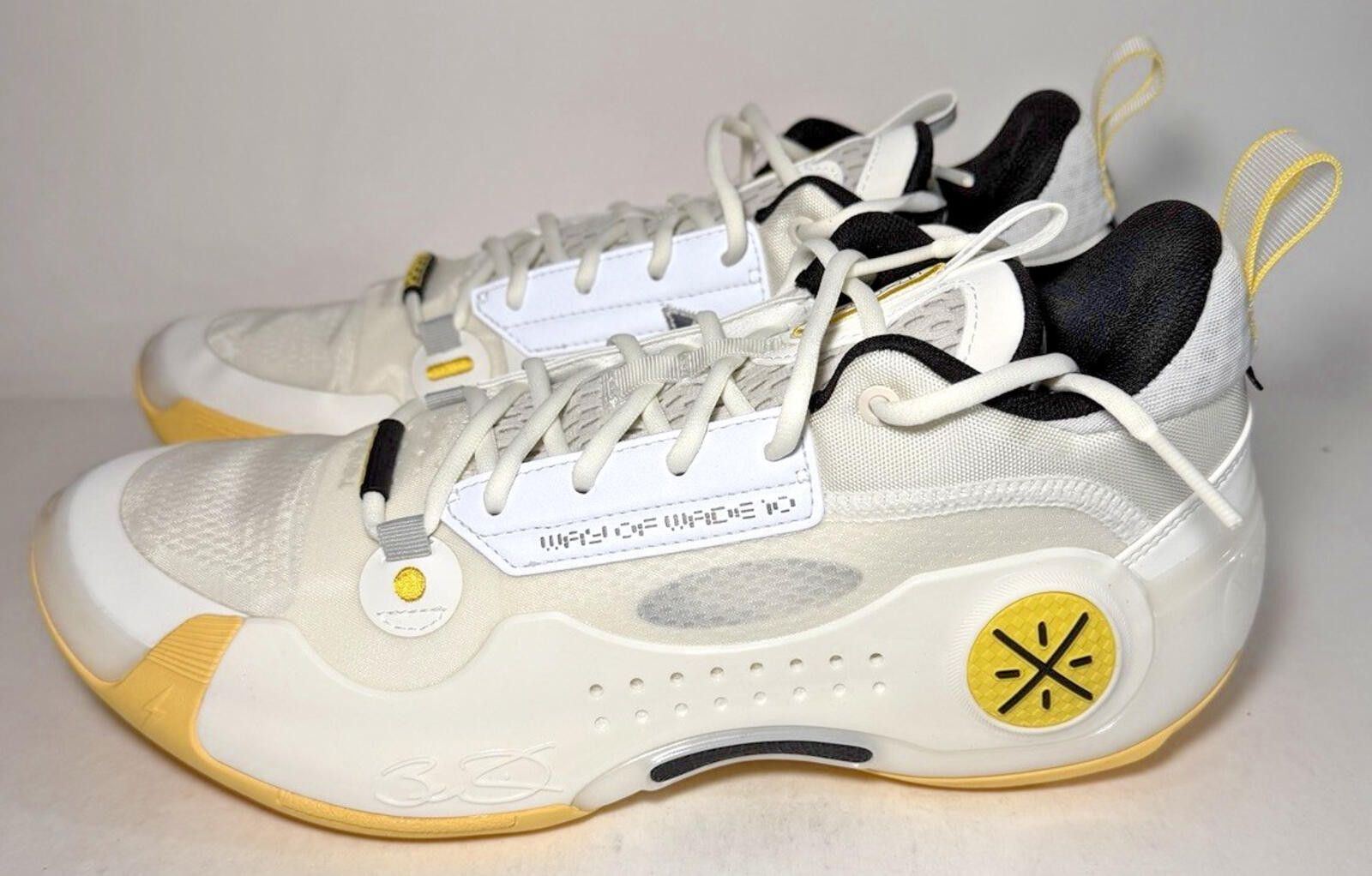 Li-Ning LI-NING Way of Wade 10 Low Lemon/White Basketball Shoes Size US 10 / EU 43 - 1 Thumbnail
