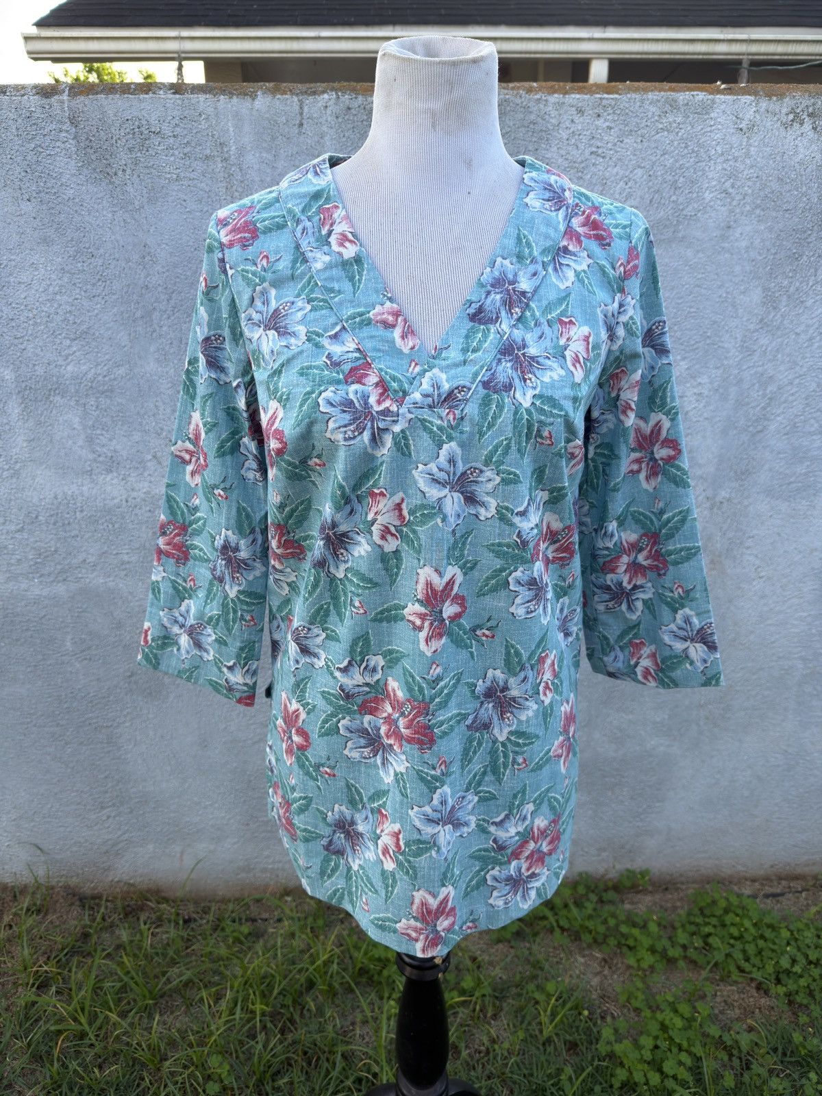 Reyn Spooner New Reyn Spooner Banzai Biscus V Neck Tunic Shore Blouse S Size S / US 4 / IT 40 - 1 Thumbnail