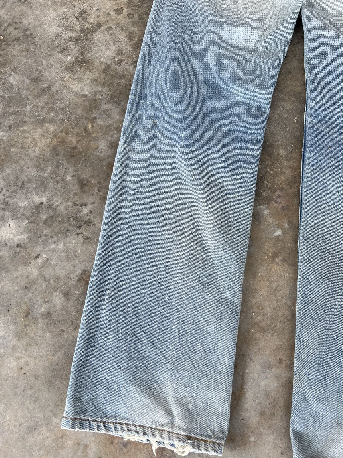 Jean × Levi's Vintage Levis 501 distressed patches Jean Size US 30 / EU 46 - 13 Thumbnail