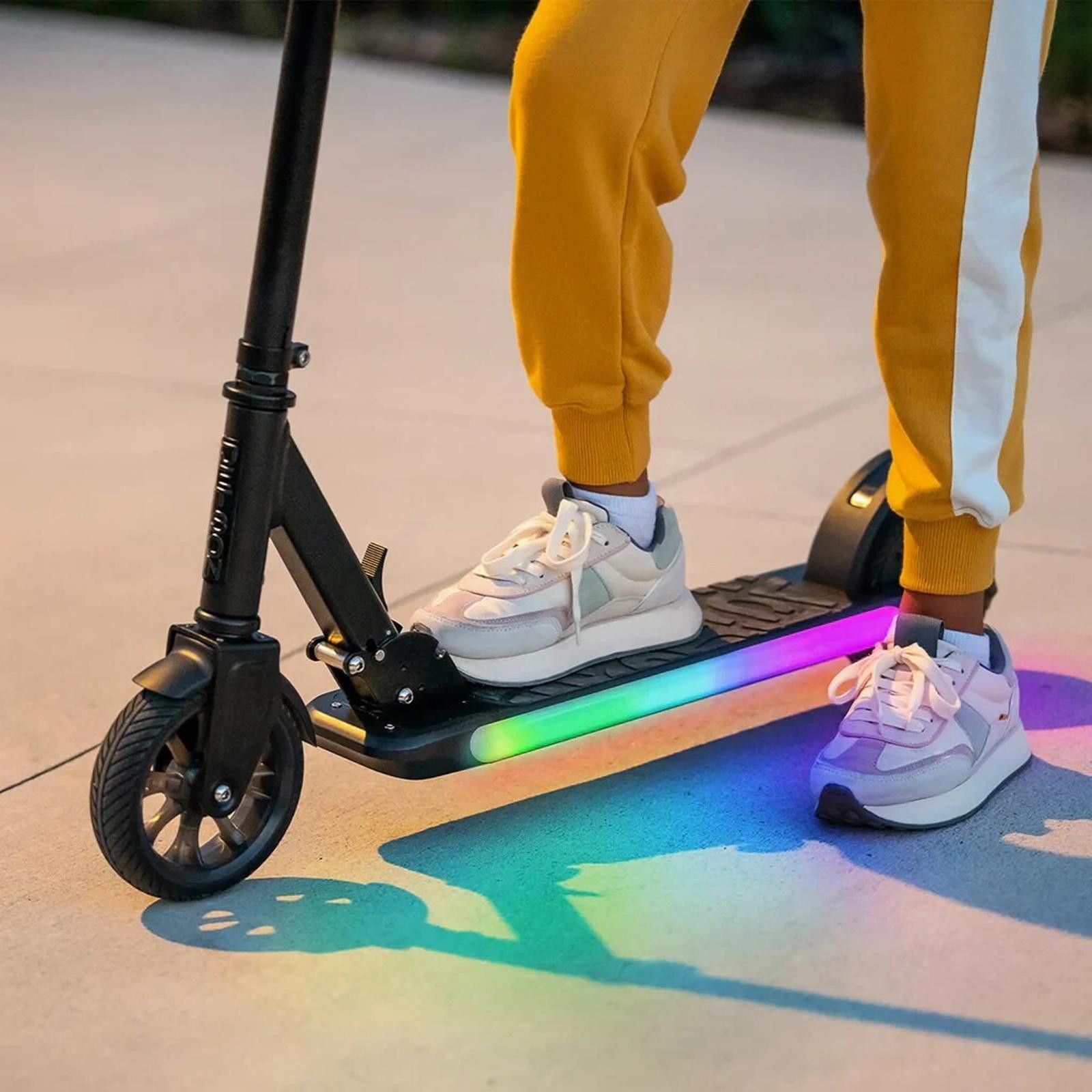 Other Jetson OMEGA Light Up Electric Scooter Black Brand New Size ONE SIZE - 4 Thumbnail
