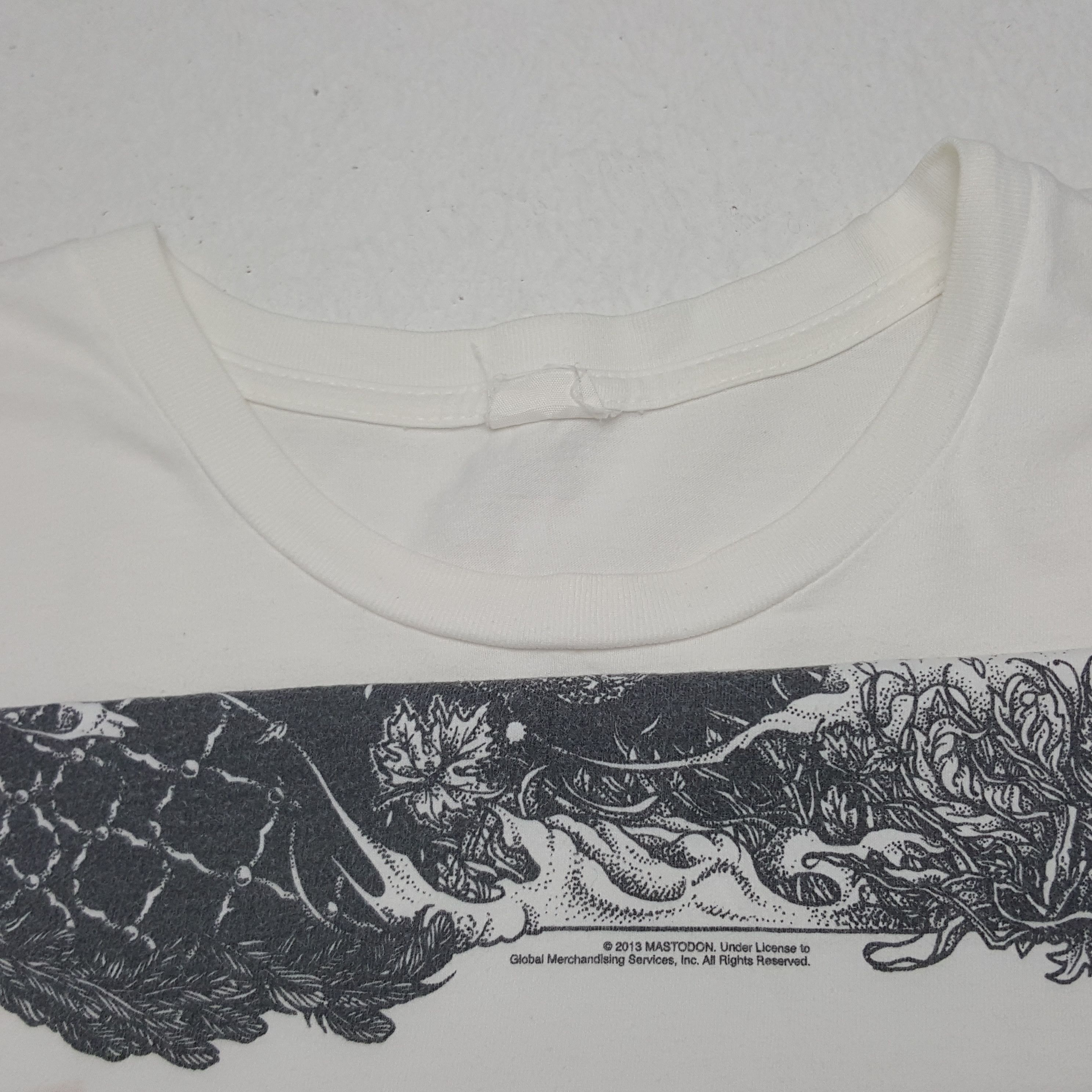 Vintage Vintage Mastodon American Rock Band Tour Tshirt Size US XL / EU 56 / 4 - 4 Thumbnail