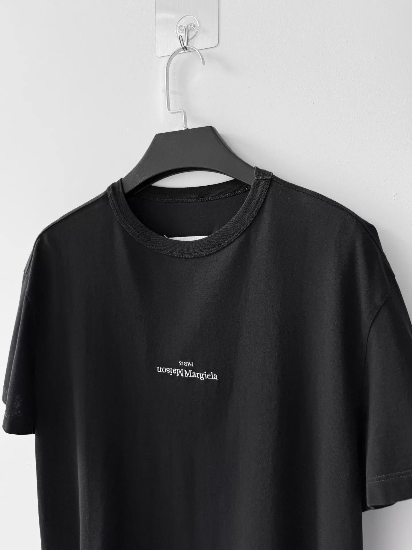 Maison Margiela Maison Margiela S/S22 Inverted Logo Tee Size US M / EU 48-50 / 2 - 4 Thumbnail