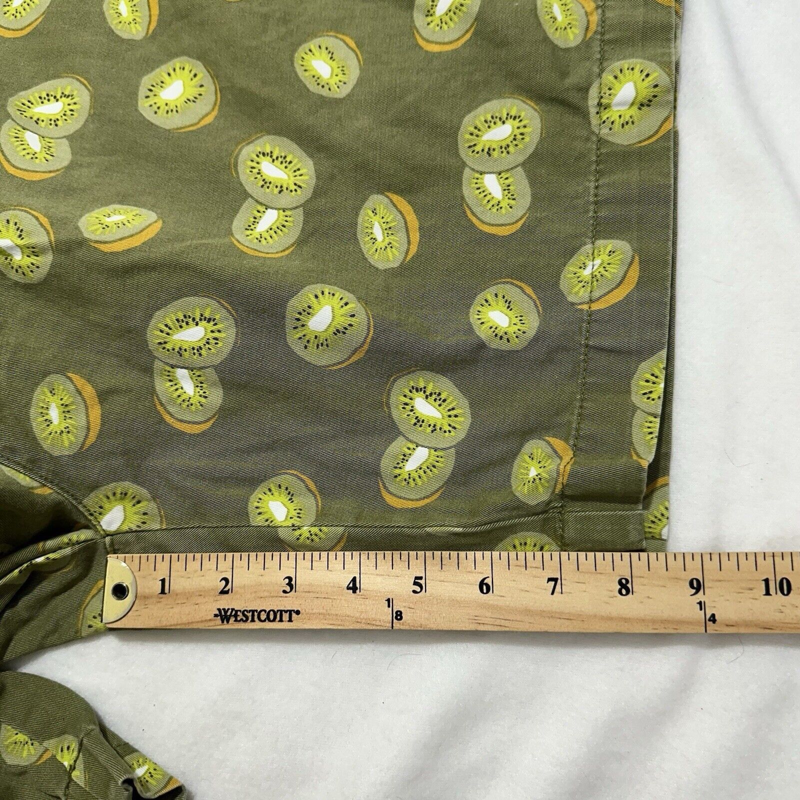 Other Amazon Essentials 36 Kiwi Chino Shorts 8" Fruit Pattern Size US 36 / EU 52 - 14 Thumbnail