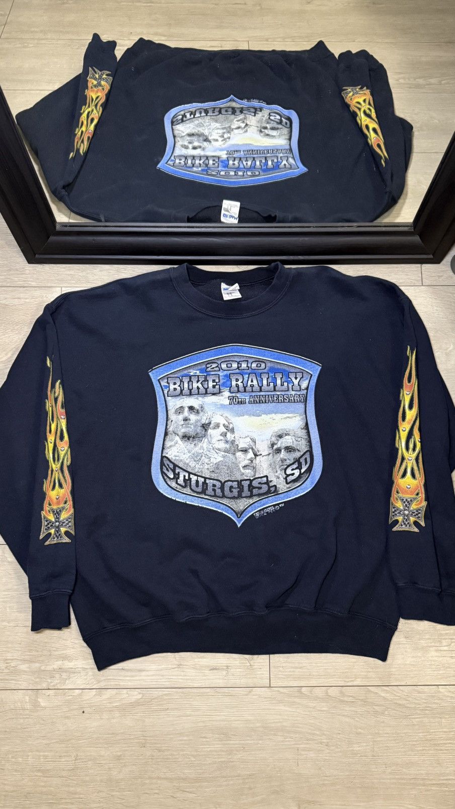 Harley Davidson Vintage / Y2K 2010 Sturgis Skull Flame Sleeve Sweatshirt Size US XL / EU 56 / 4 - 2 Thumbnail