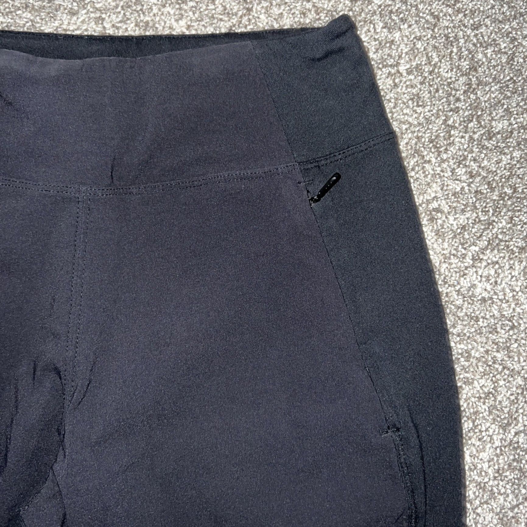 Athleta Athleta Leggings Womens Size 2 Black Activewear Size 26" / US 2 / IT 38 - 2 Thumbnail