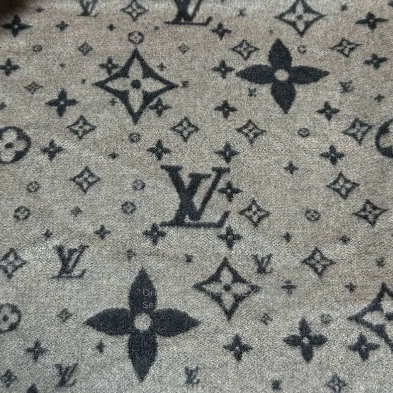 Louis Vuitton Louis Vuitton Khaki printed three-flower double-faced cash Size US L / EU 52-54 / 3 - 5 Thumbnail
