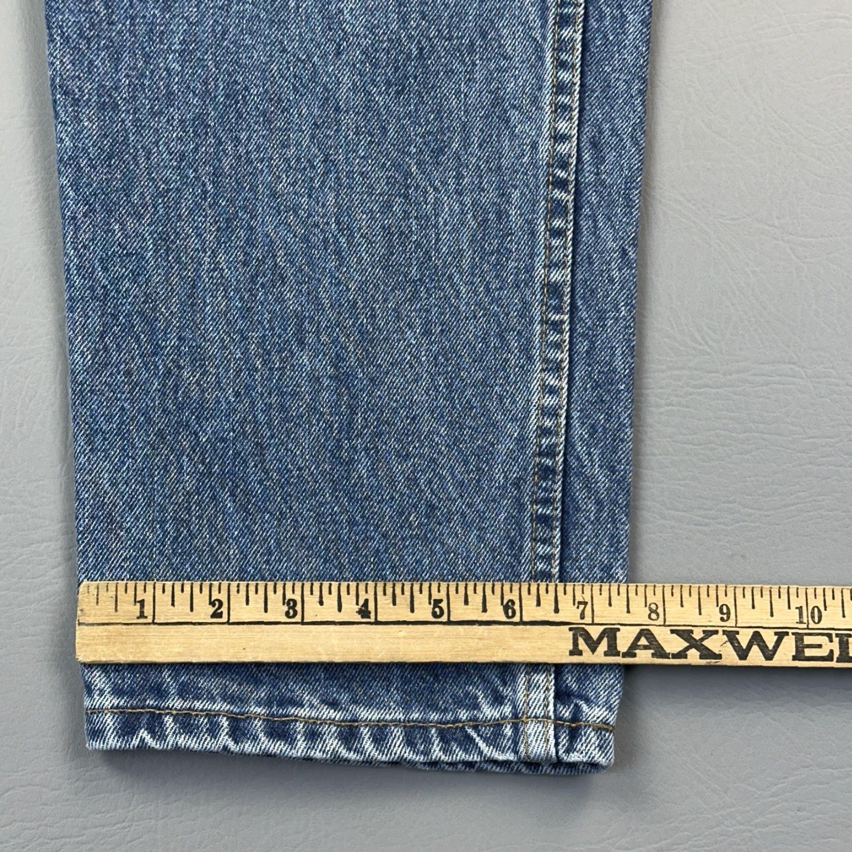 Levi's VINTAGE Levi's 550 Jeans Women's 14 Mis M Stone Wash Relaxed Tapered Leg 90s Cowboy Retro USA Denim 31in Inseam Womens Kate Size 36" / US 14 / IT 50 - 4 Thumbnail