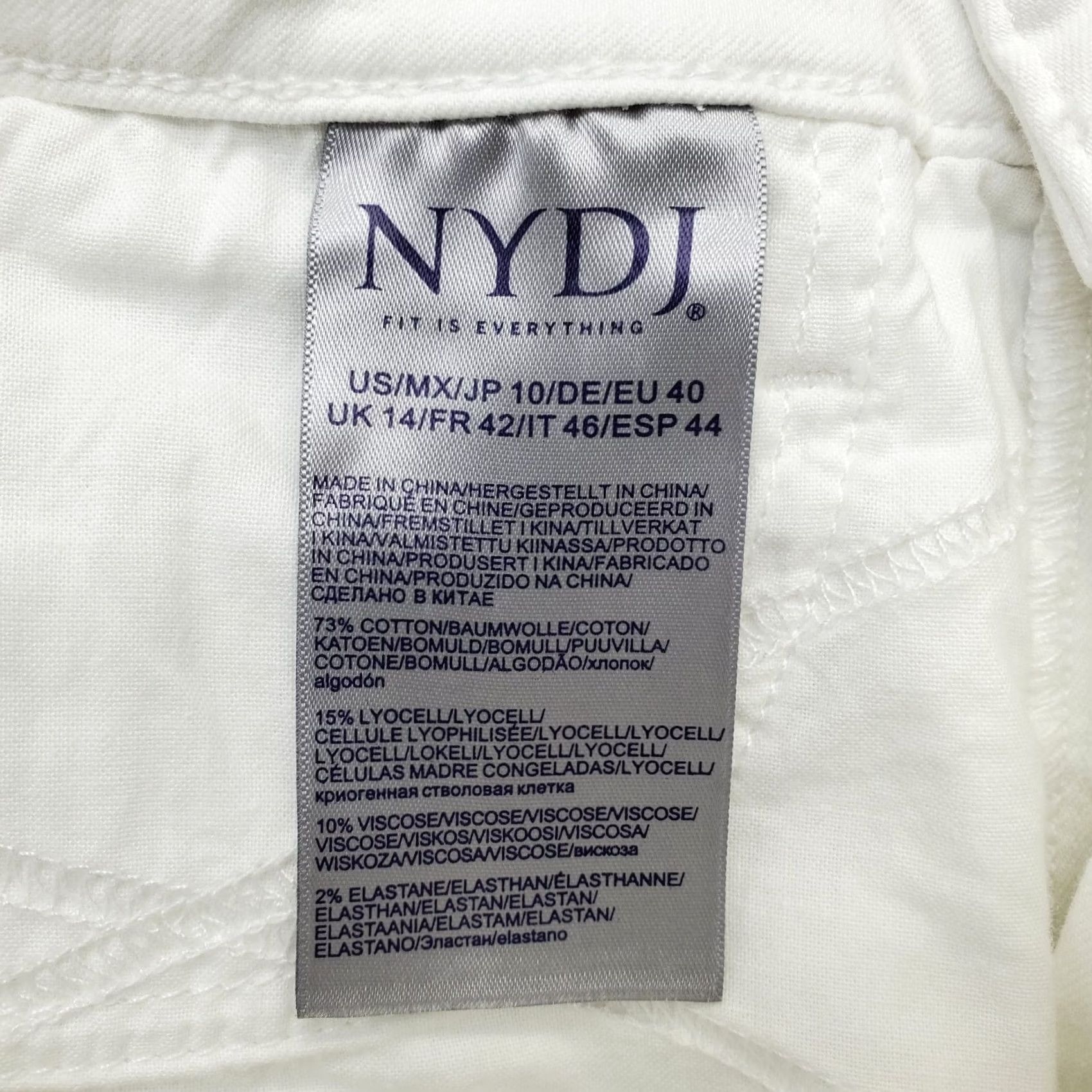 NYDJ NYDJ Chino Shorts Womens 10 White Denim Regular 5-Pocket Design Frayed Hem Size 32" / US 10 / IT 46 - 8 Thumbnail