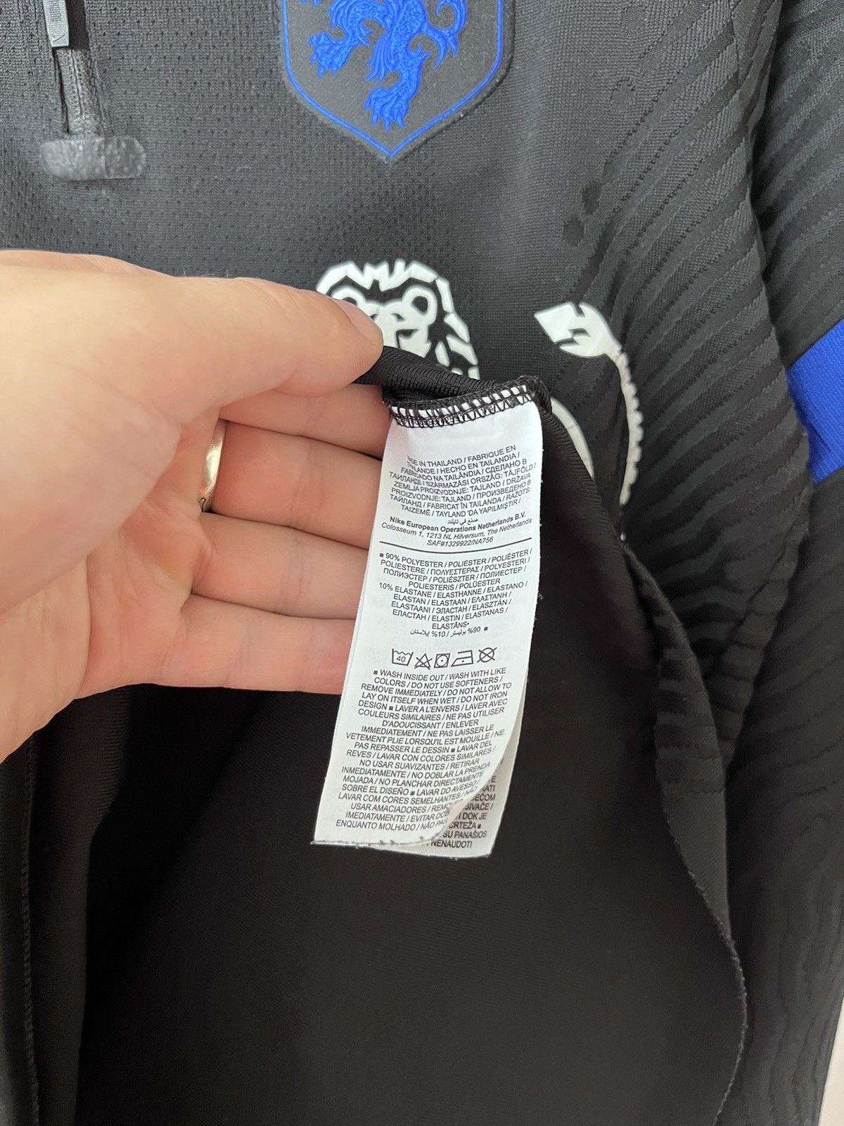 Nike Nike Netherlands Vaporknit Thermo Long Sleeve Black KNVB Size US S / EU 44-46 / 1 - 14 Thumbnail