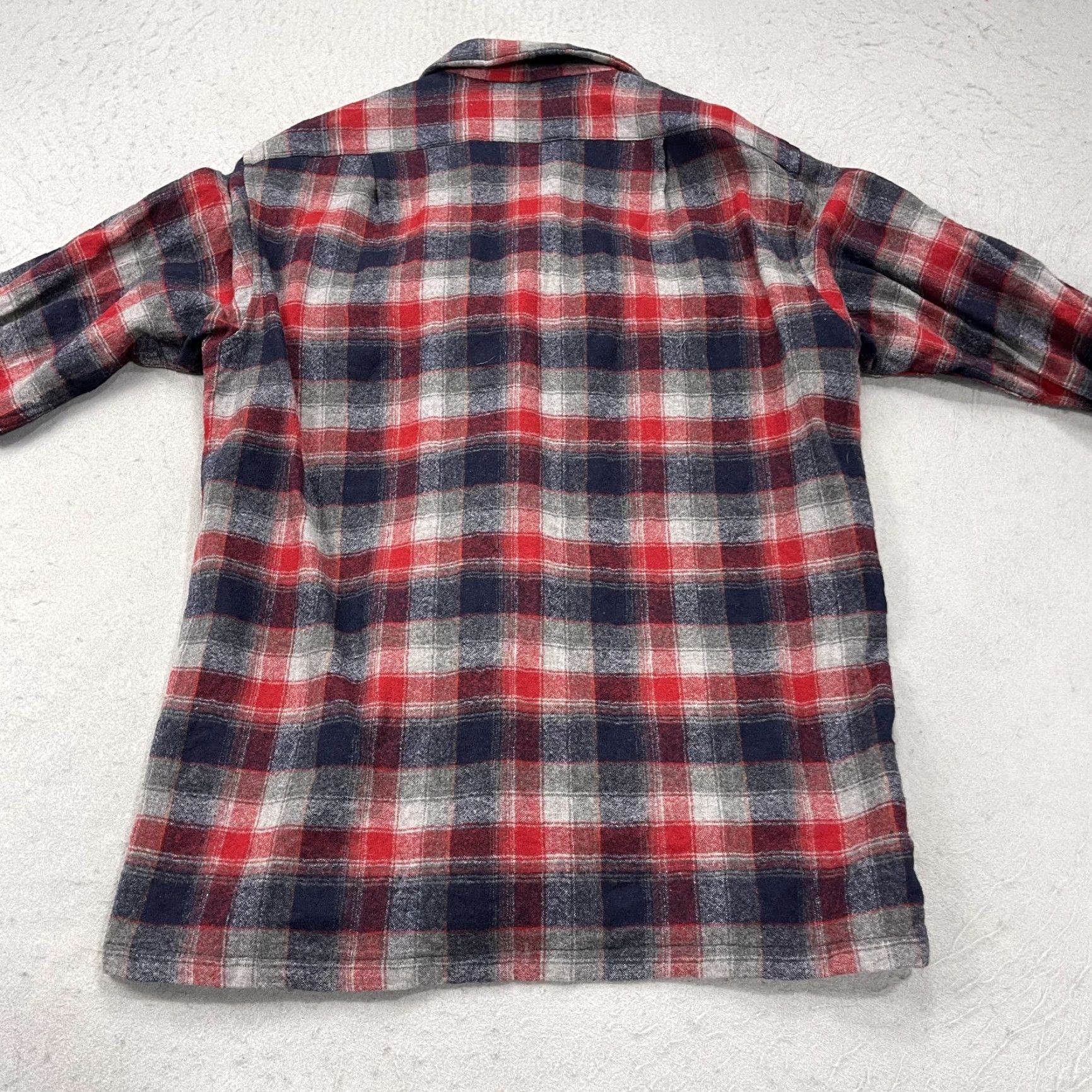 Pendleton VINTAGE Pendleton Board Shirt Mens M Red Blue Plaid Wool Flannel Button-Up Casual Travel USA 90s Mens Size US M / EU 48-50 / 2 - 5 Thumbnail