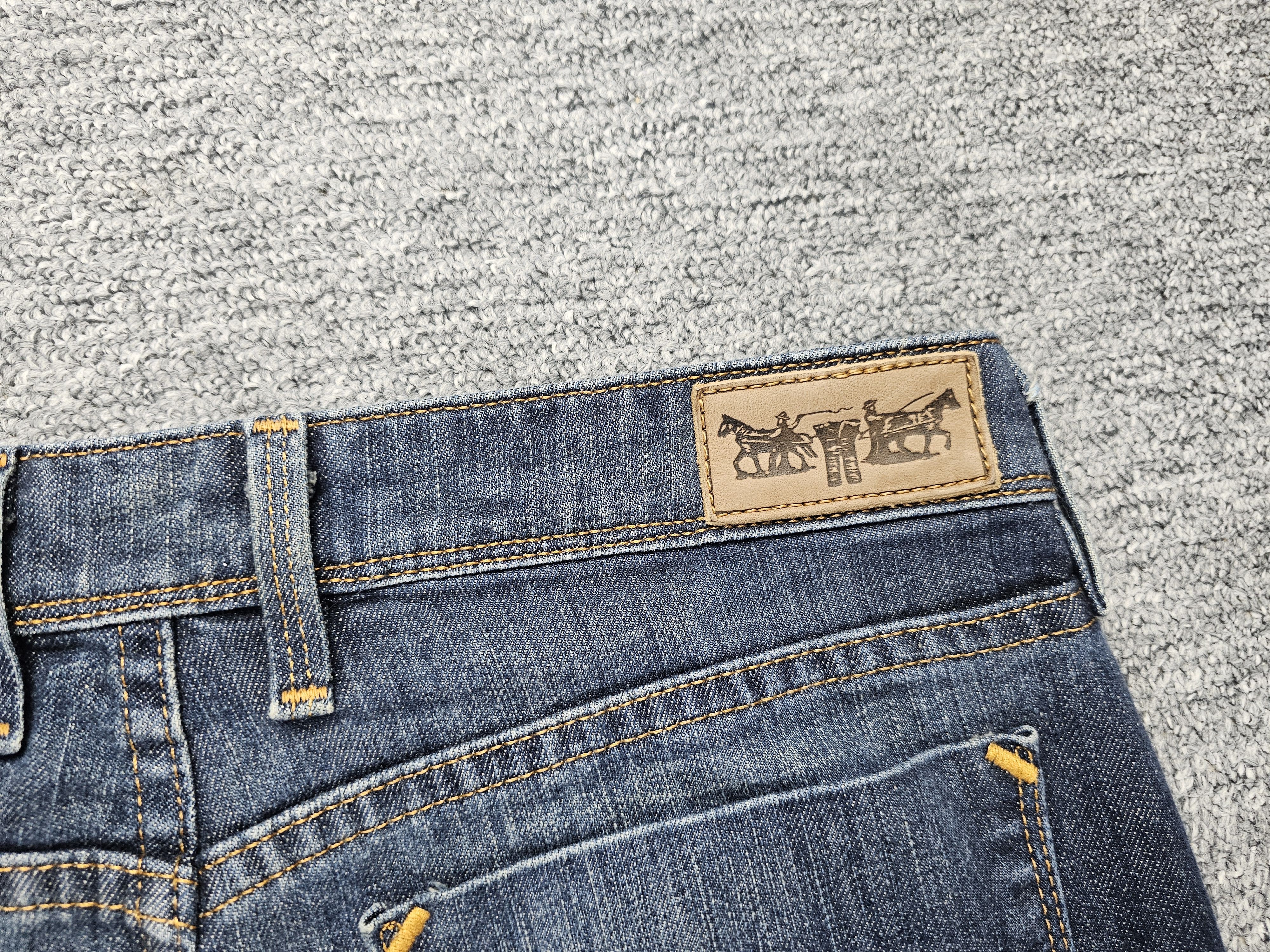 Levi's Vintage Levis 629 Bootcut Jeans Women 31x30 Blue Y2K Flare Size 31" - 9 Thumbnail
